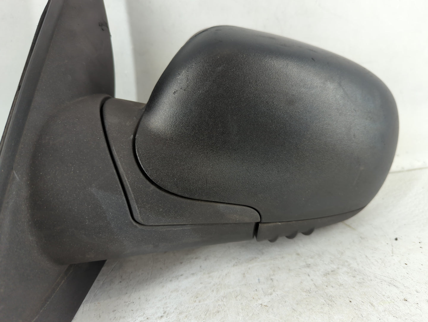 2003-2009 Gmc Envoy Driver Left Side View Manual Door Mirror Black - Oemusedautoparts1.com
