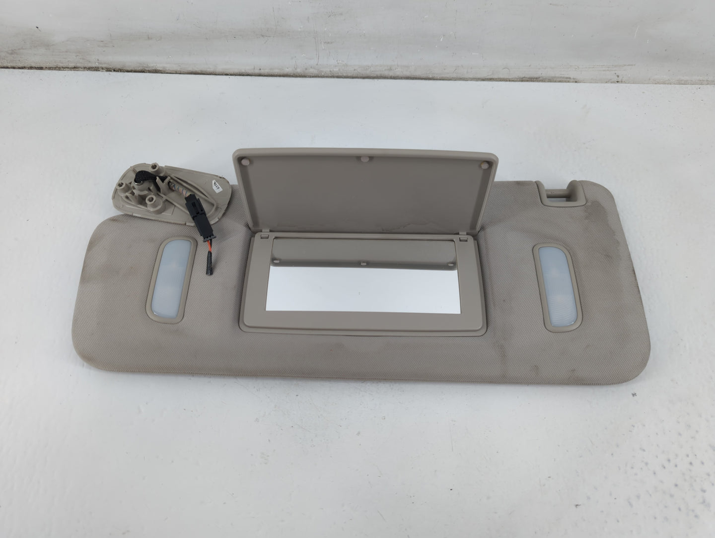 2007-2013 Gmc Sierra 1500 Sun Visor Shade Replacement Driver Left Mirror Fits Fits 2007 2008 2009 2010 2011 2012 2013 2014 O