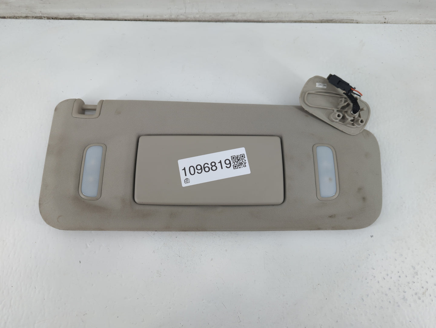 2007-2013 Gmc Sierra 1500 Sun Visor Shade Replacement Passenger Right Mirror Fits Fits 2007 2008 2009 2010 2011 2012 2013 20