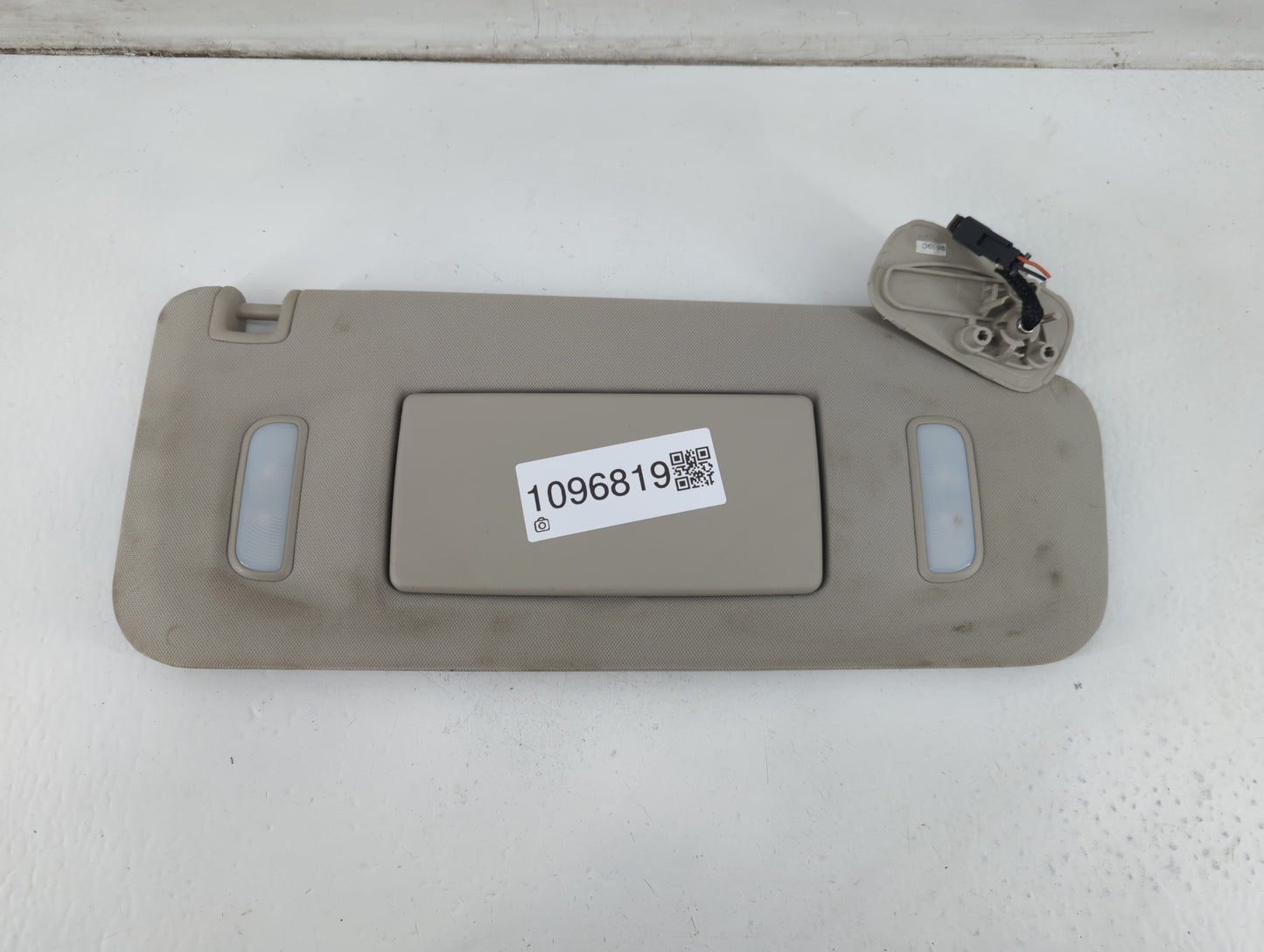 2007-2013 Gmc Sierra 1500 Sun Visor Shade Replacement Passenger Right Mirror Fits Fits 2007 2008 2009 2010 2011 2012 2013 20