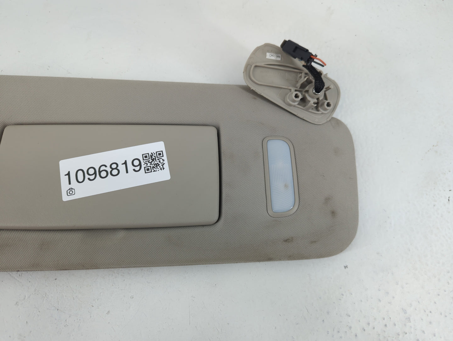 2007-2013 Gmc Sierra 1500 Sun Visor Shade Replacement Passenger Right Mirror Fits Fits 2007 2008 2009 2010 2011 2012 2013 20
