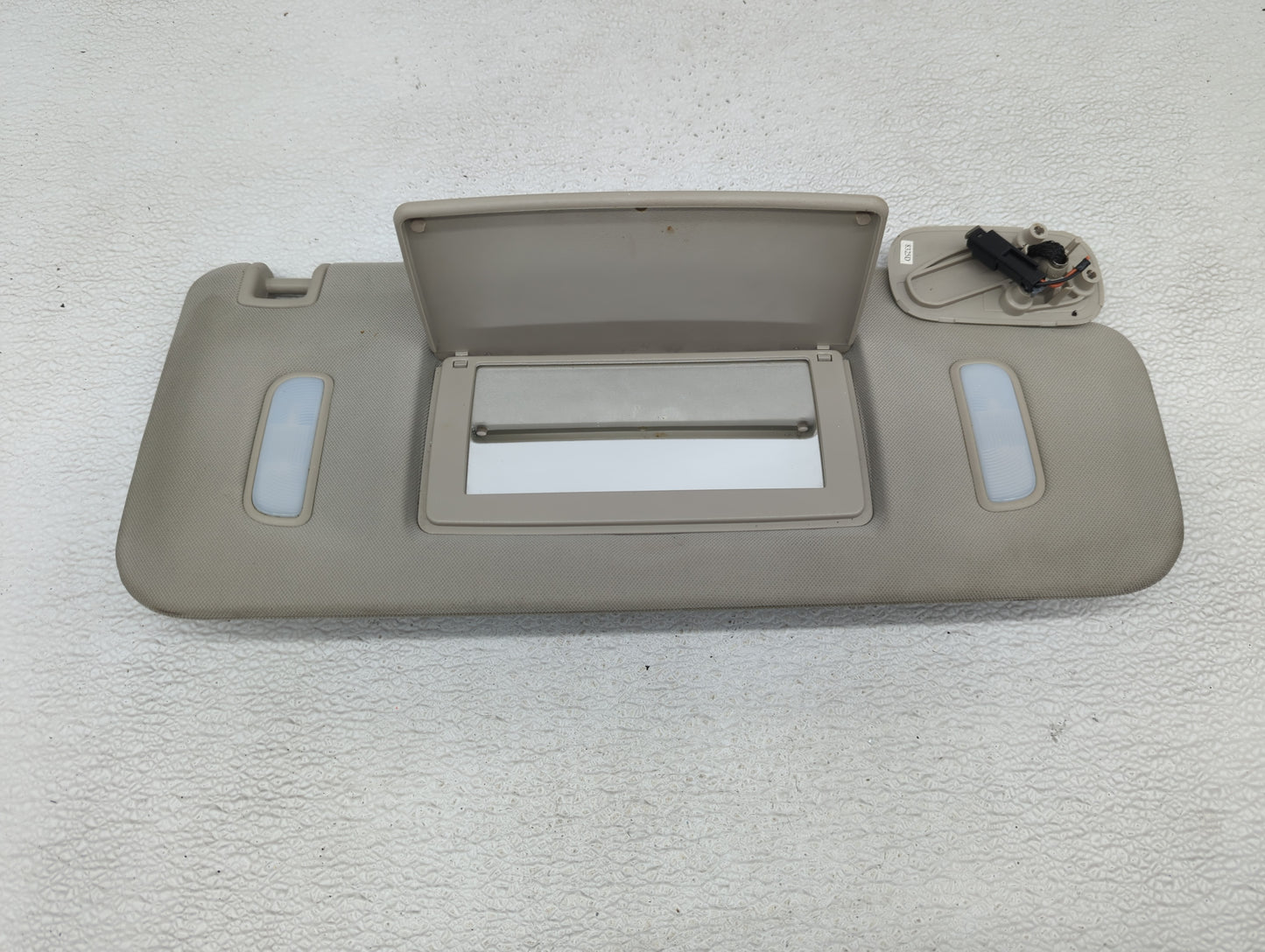 2007-2013 Gmc Sierra 1500 Sun Visor Shade Replacement Passenger Right Mirror Fits Fits 2007 2008 2009 2010 2011 2012 2013 20