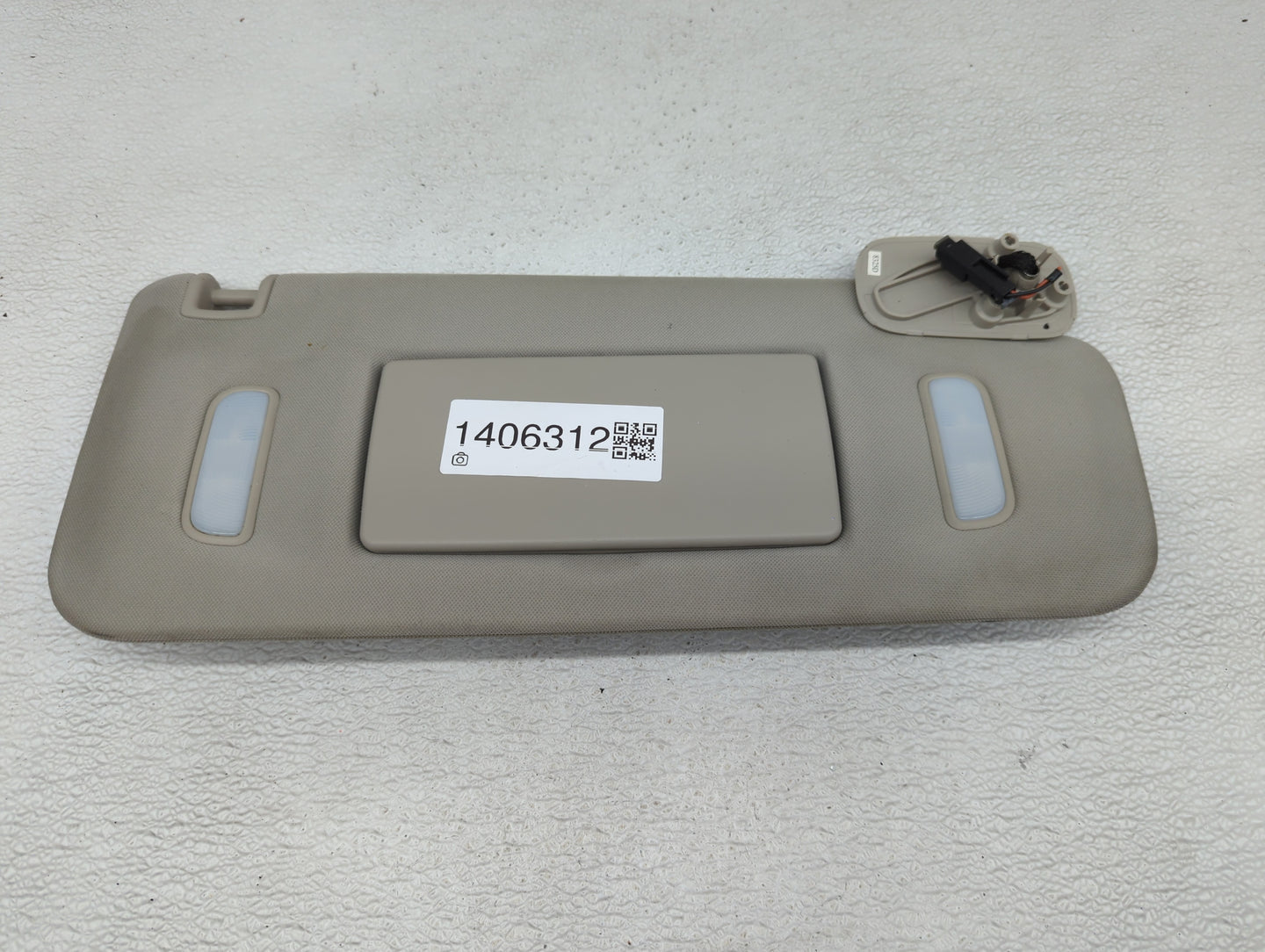 2007-2013 Gmc Sierra 1500 Sun Visor Shade Replacement Passenger Right Mirror Fits Fits 2007 2008 2009 2010 2011 2012 2013 20