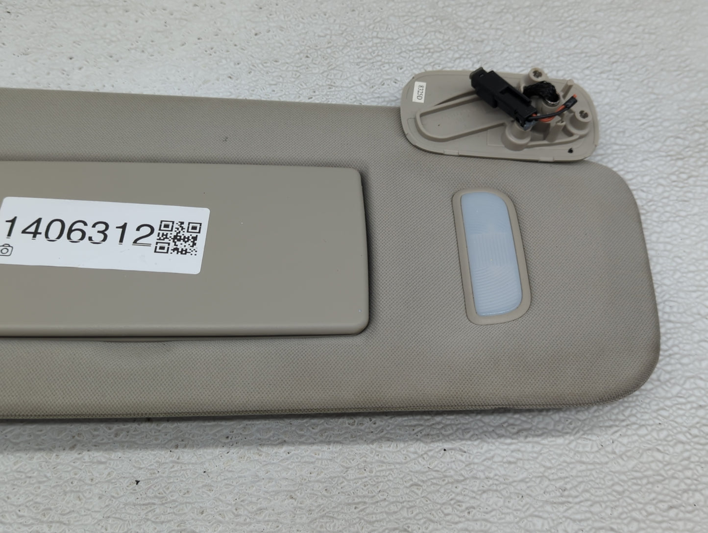 2007-2013 Gmc Sierra 1500 Sun Visor Shade Replacement Passenger Right Mirror Fits Fits 2007 2008 2009 2010 2011 2012 2013 20