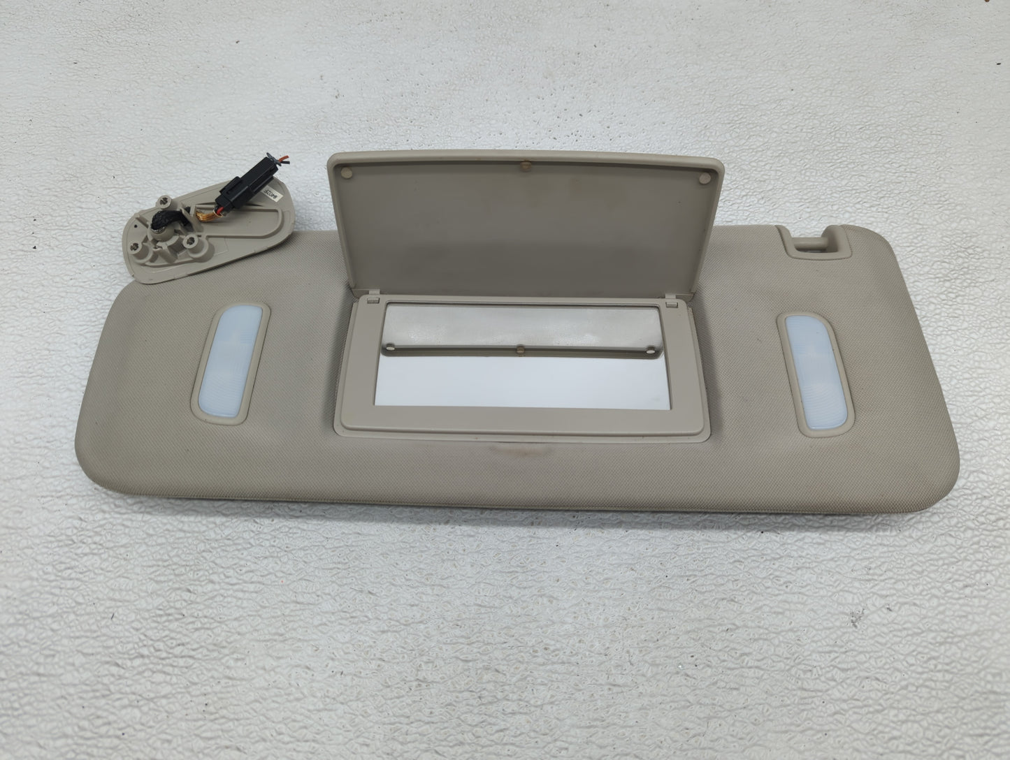 2007-2013 Gmc Sierra 1500 Sun Visor Shade Replacement Driver Left Mirror Fits Fits 2007 2008 2009 2010 2011 2012 2013 2014 O