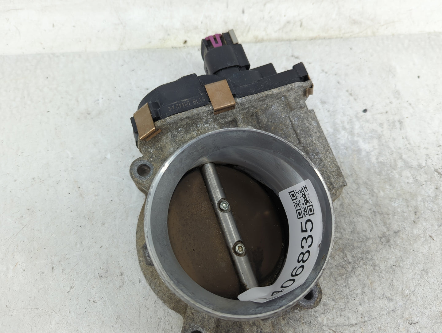 2009-2013 Gmc Sierra 1500 Throttle Body Fits Fits 2009 2010 2011 2012 2013 2014 2015 OEM Used Auto Parts - Oemusedautoparts1