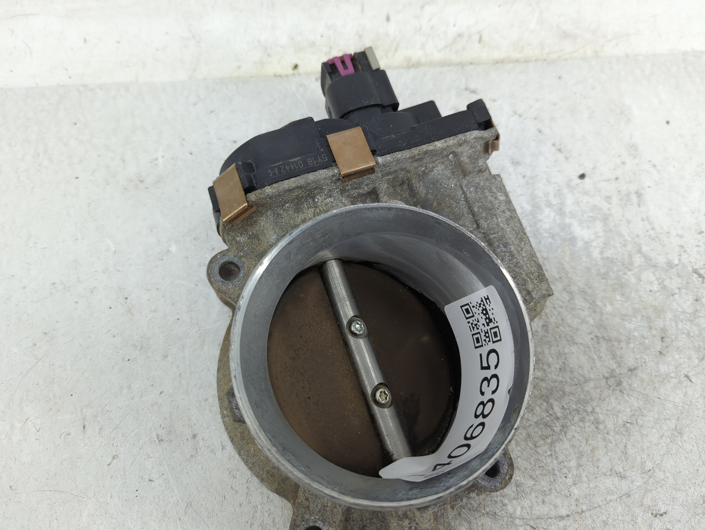 2009-2013 Gmc Sierra 1500 Throttle Body Fits Fits 2009 2010 2011 2012 2013 2014 2015 OEM Used Auto Parts - Oemusedautoparts1