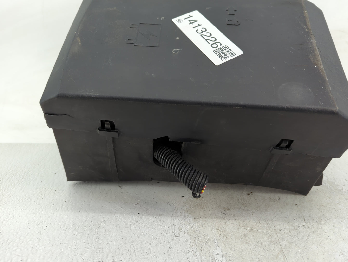 2007-2009 Gmc Sierra 1500 Fusebox Fuse Box Panel Relay Module Fits Fits 2007 2008 2009 OEM Used Auto Parts - Oemusedautopart