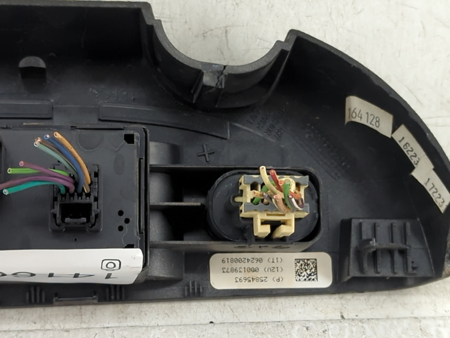 2009 Gmc Sierra 1500 Master Power Window Switch Replacement Driver Side Left P/N:25845693 Fits OEM Used Auto Parts - Oemused
