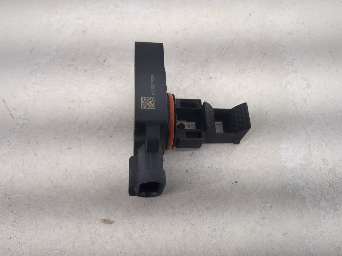 2009-2013 Gmc Sierra 1500 Mass Air Flow Meter Maf Sensor 1485687 - Oemusedautoparts1.com