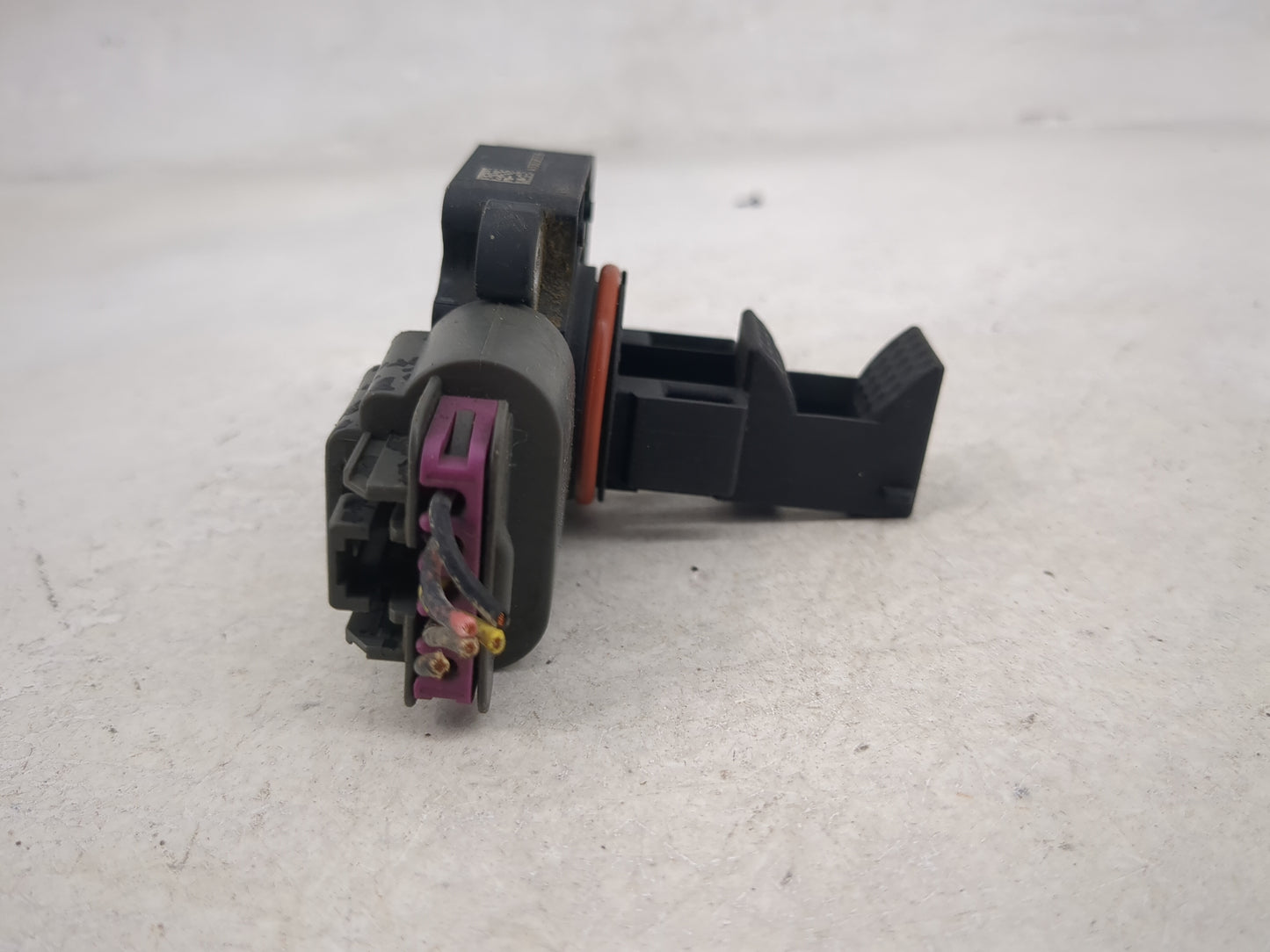 2009-2013 Gmc Sierra 1500 Mass Air Flow Meter Maf 1485832 - Oemusedautoparts1.com