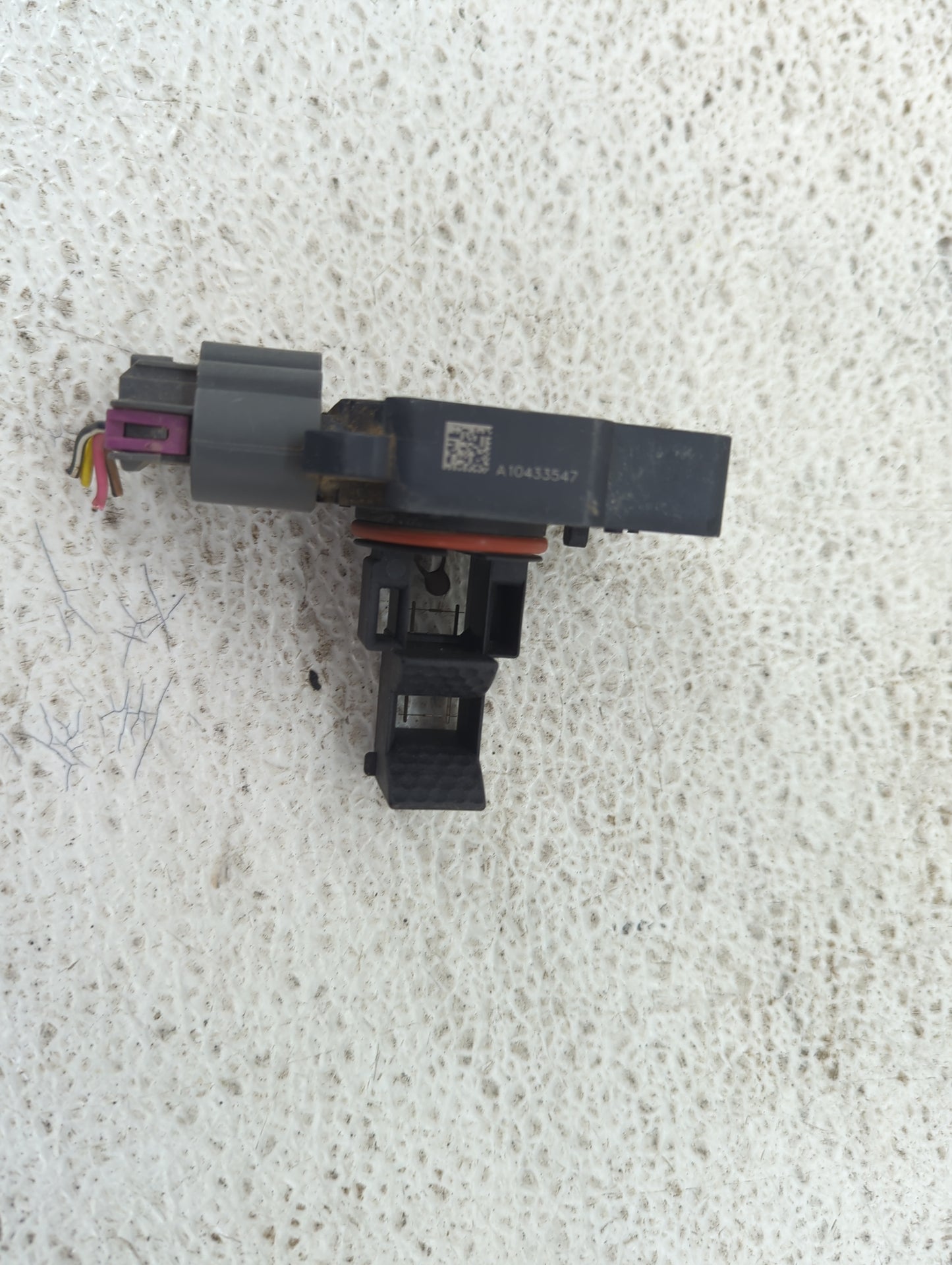 2009-2013 Gmc Sierra 1500 Mass Air Flow Meter Maf 1487827 - Oemusedautoparts1.com