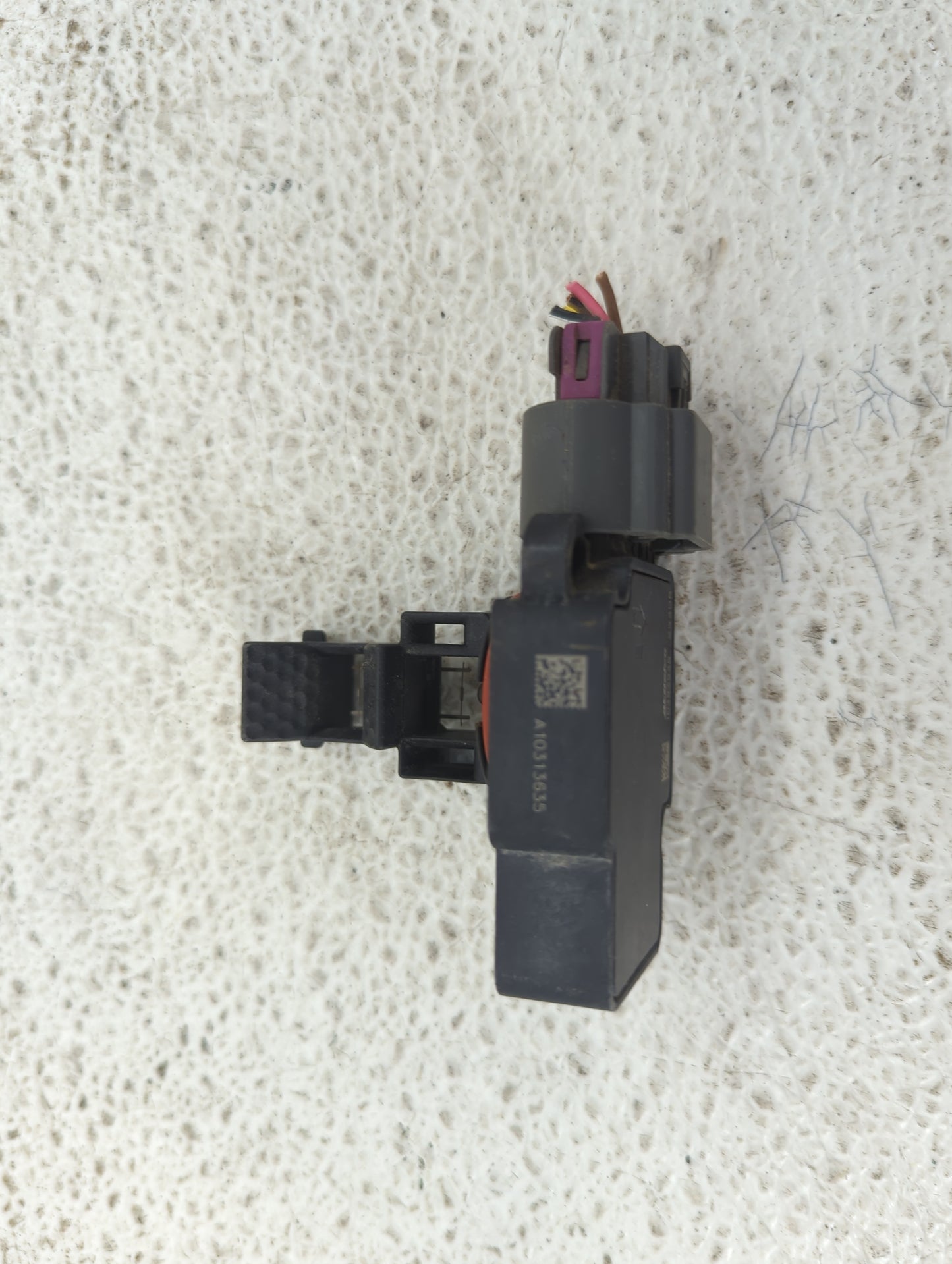 2009-2013 Gmc Sierra 1500 Mass Air Flow Meter Maf 1487855 - Oemusedautoparts1.com