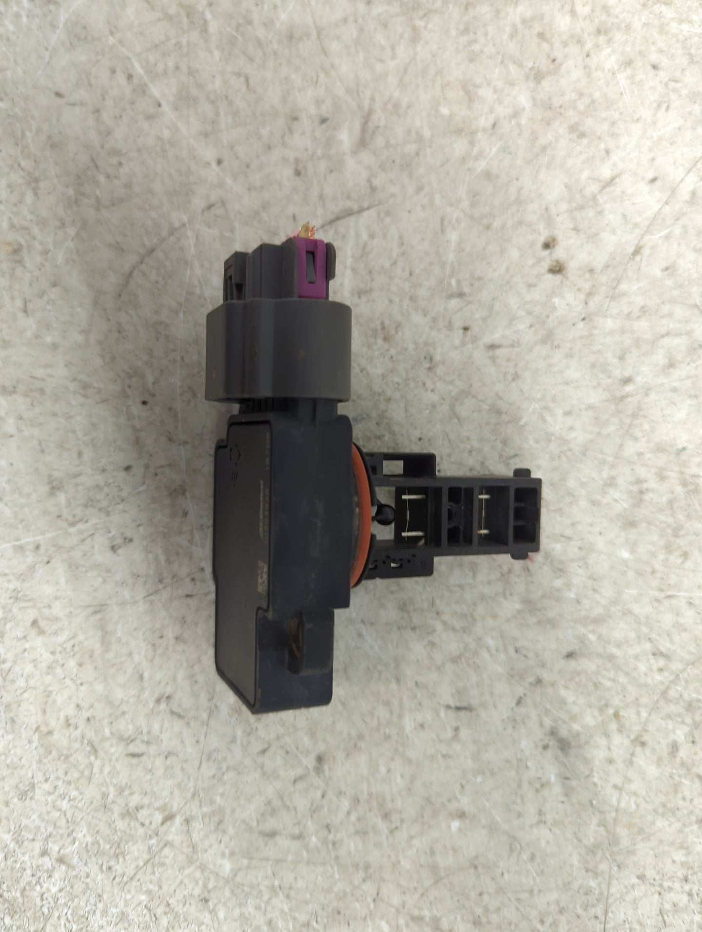 2009-2013 Gmc Sierra 1500 Mass Air Flow Meter Maf 1489876 - Oemusedautoparts1.com