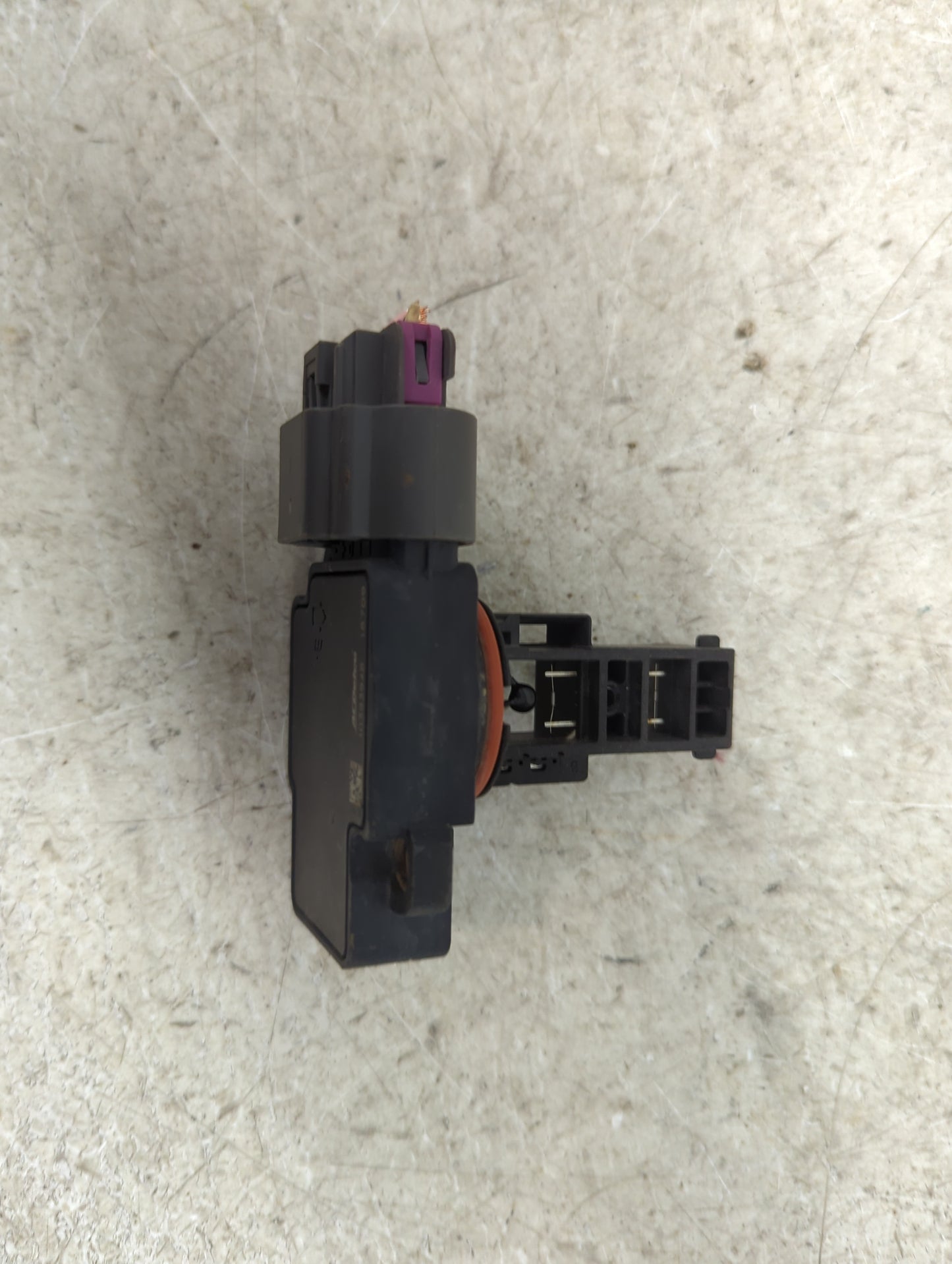 2009-2013 Gmc Sierra 1500 Mass Air Flow Meter Maf 1489876 - Oemusedautoparts1.com
