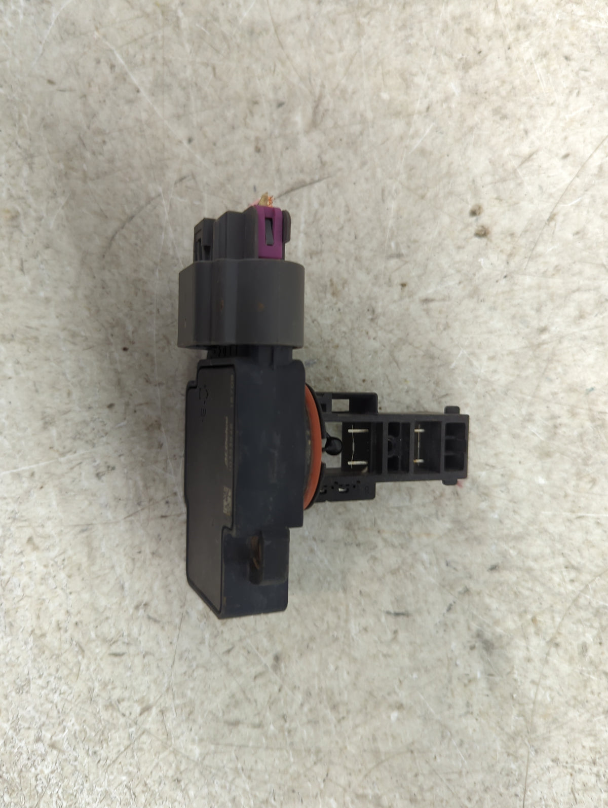 2009-2013 Gmc Sierra 1500 Mass Air Flow Meter Maf Sensor 1489876 - Oemusedautoparts1.com