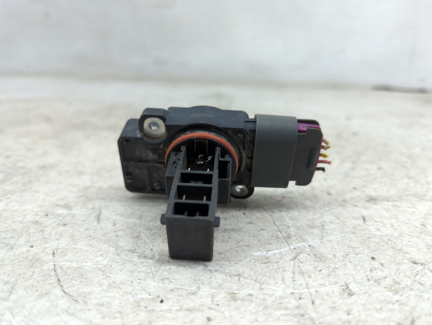 2009-2013 Gmc Sierra 1500 Mass Air Flow Meter Maf 1489876 - Oemusedautoparts1.com