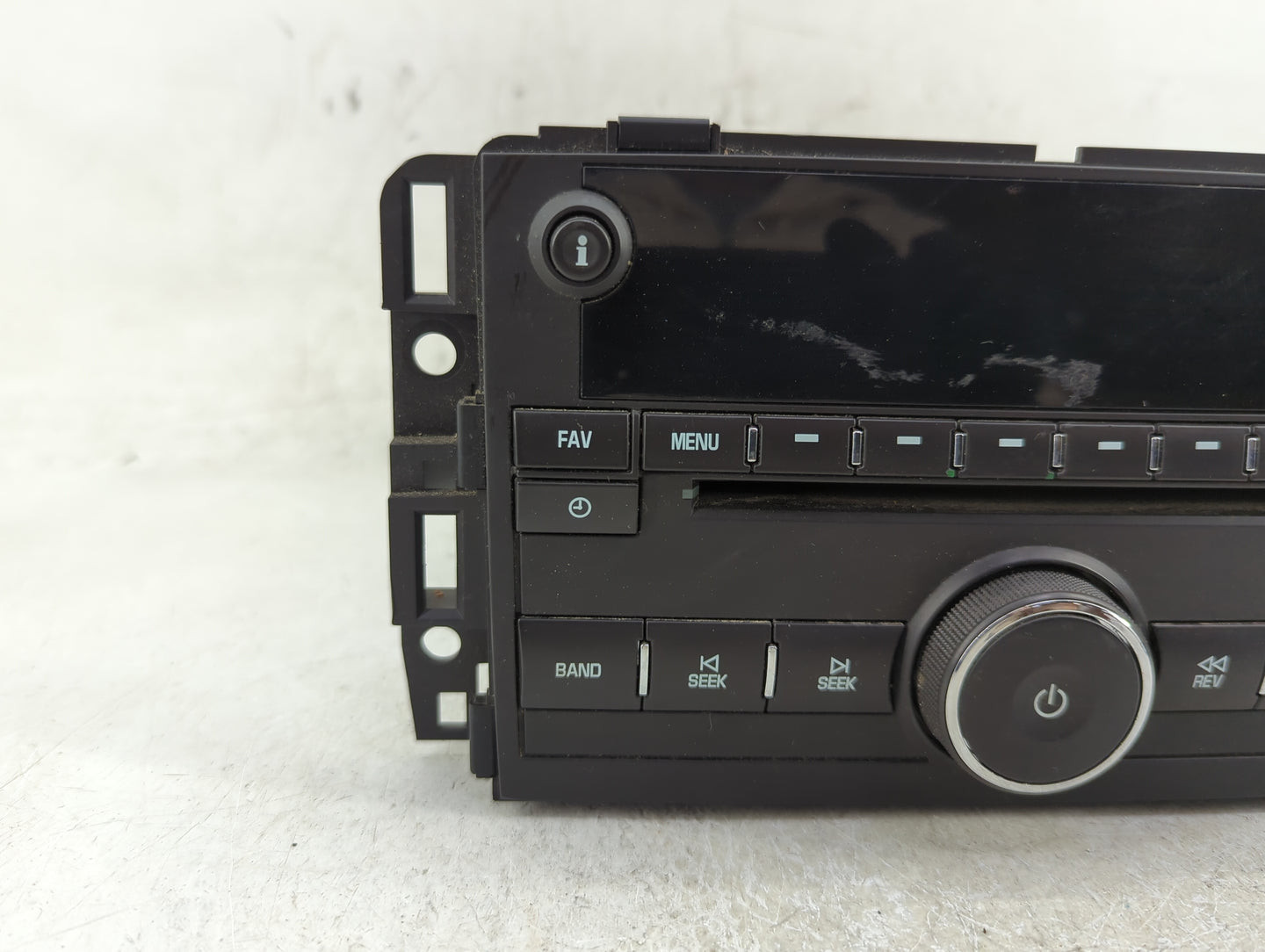 2007-2013 Gmc Sierra 1500 Radio AM FM Cd Player Receiver Replacement P/N:25941137 Fits OEM Used Auto Parts - Oemusedautopart