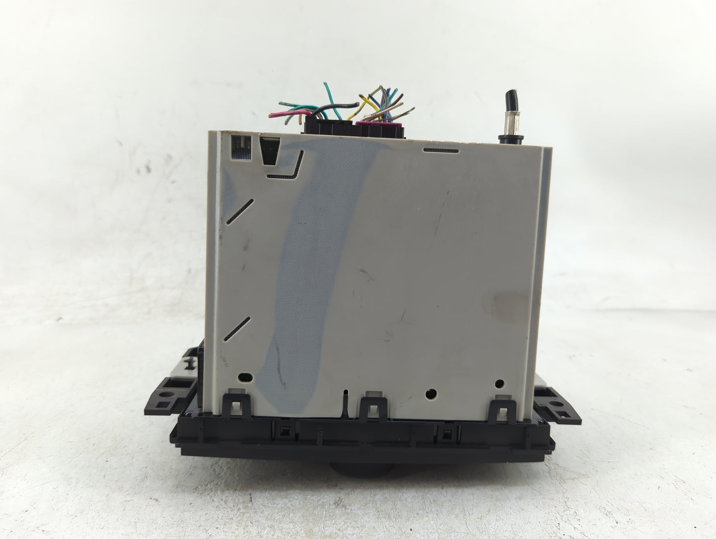 2007-2013 Gmc Sierra 1500 Radio AM FM Cd Player Receiver Replacement P/N:25941137 Fits OEM Used Auto Parts - Oemusedautopart