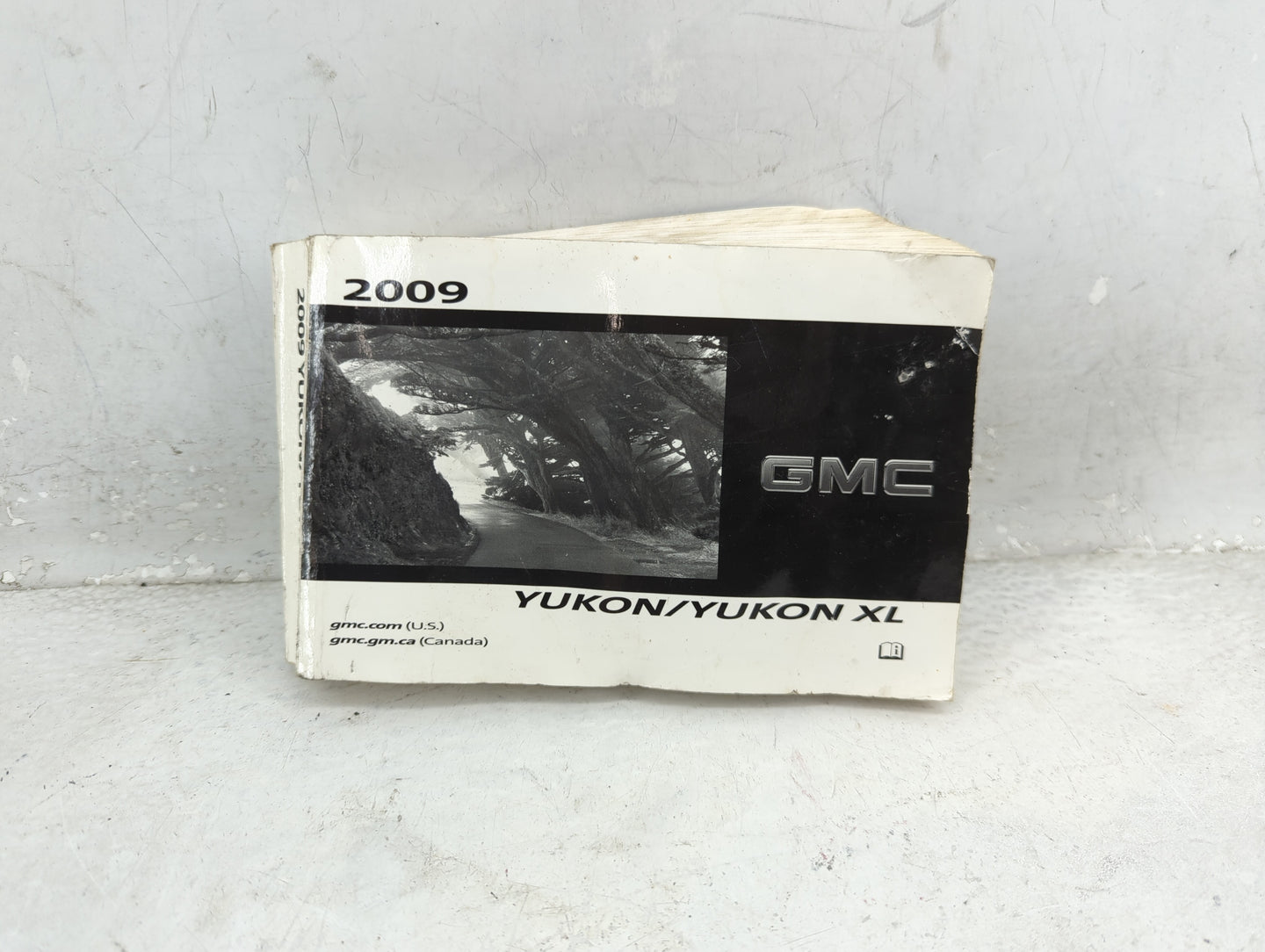 2009 Gmc Yukon Owners Manual Book Guide OEM Used Auto Parts - Oemusedautoparts1.com