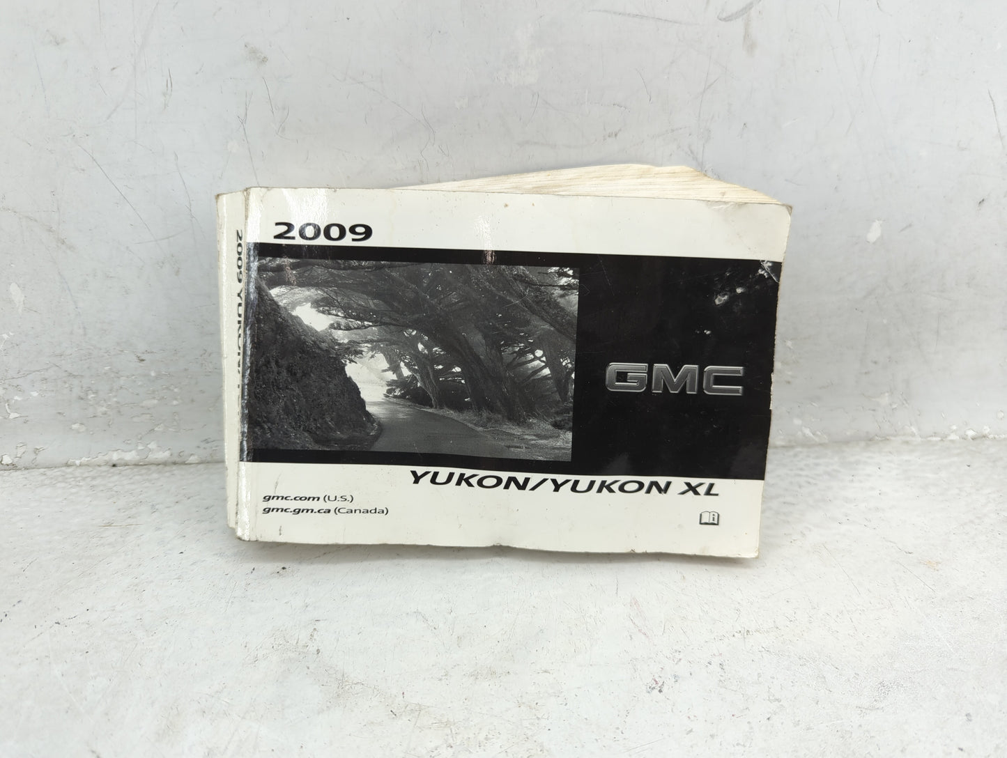 2009 Gmc Yukon Owners Manual Book Guide OEM Used Auto Parts - Oemusedautoparts1.com