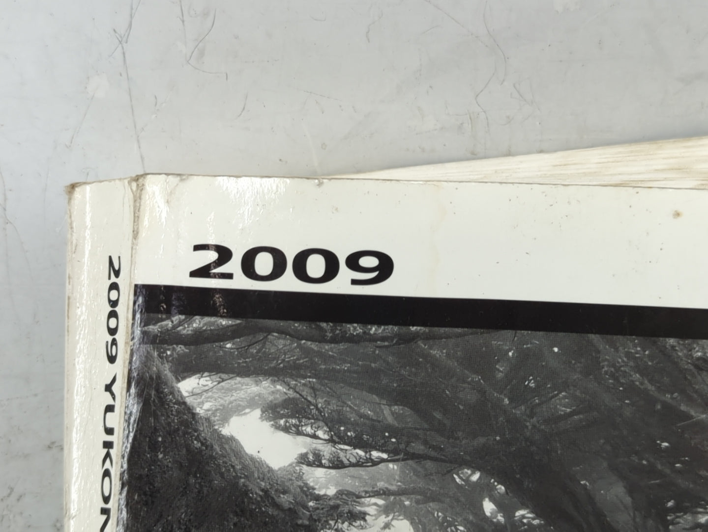 2009 Gmc Yukon Owners Manual Book Guide OEM Used Auto Parts - Oemusedautoparts1.com