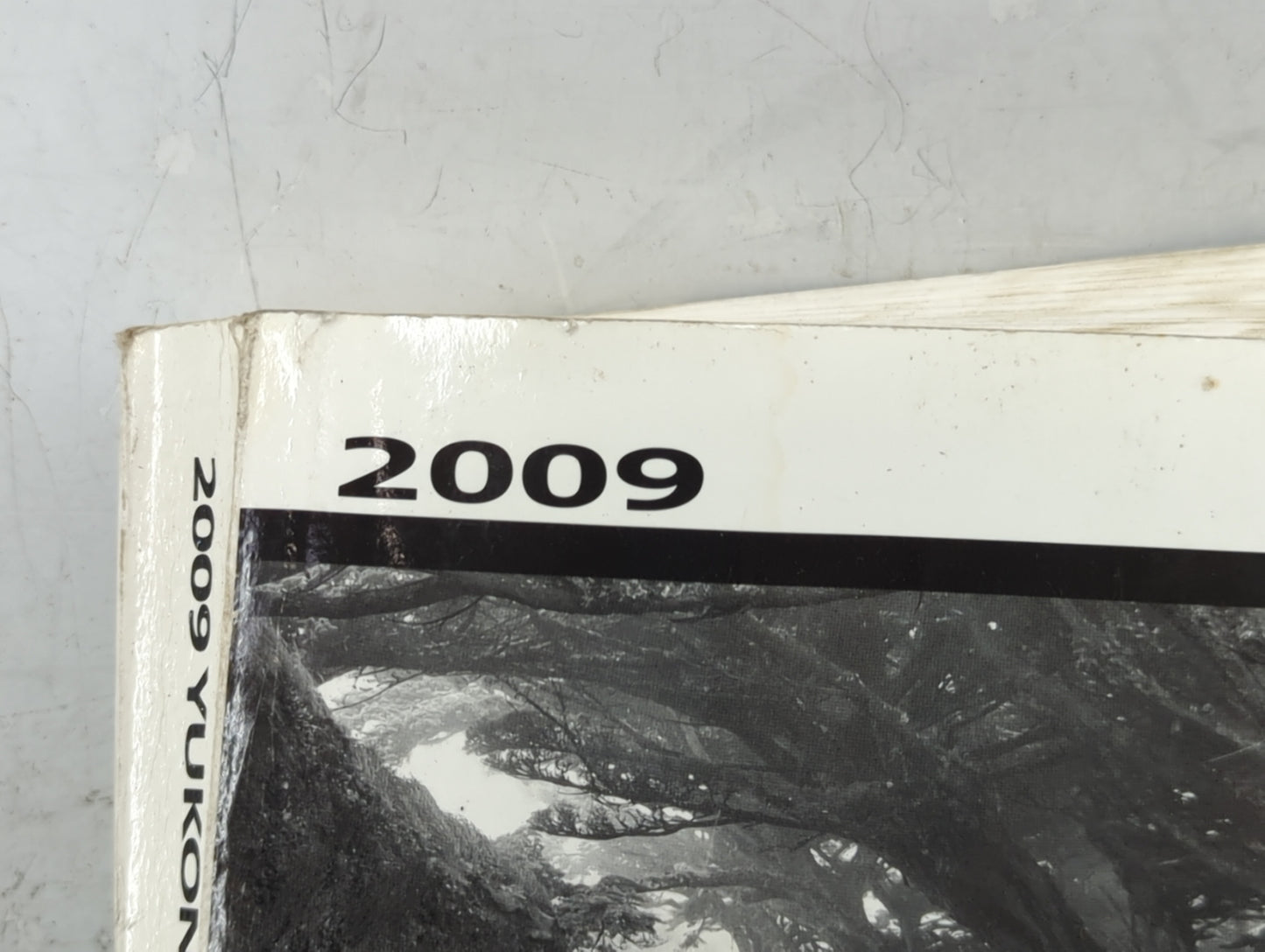 2009 Gmc Yukon Owners Manual Book Guide OEM Used Auto Parts - Oemusedautoparts1.com