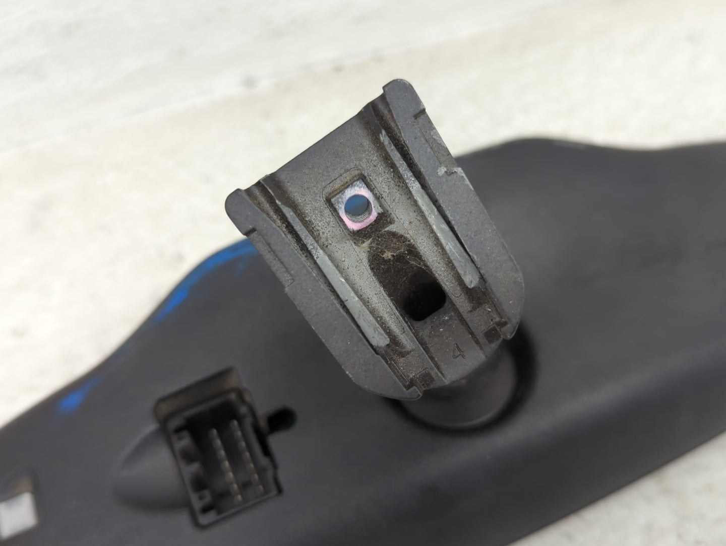 2009 Gmc Yukon Interior Rear View Mirror Replacement OEM Fits OEM Used Auto Parts - Oemusedautoparts1.com