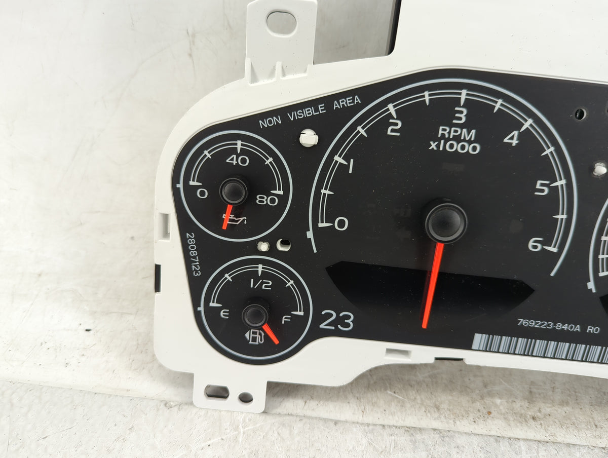 2009 Gmc Yukon Instrument Cluster Speedometer Gauges P/N:28087123 Miles:100K Fits OEM Used Auto Parts - Oemusedautoparts1.co