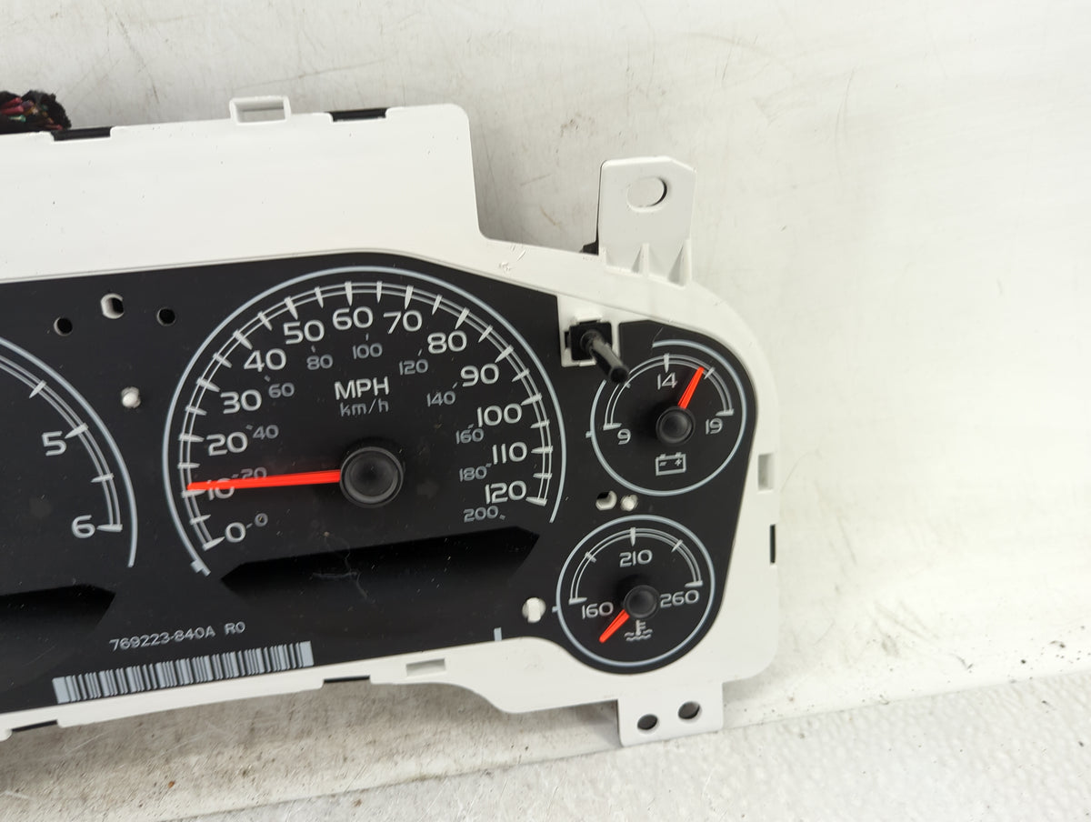 2009 Gmc Yukon Instrument Cluster Speedometer Gauges P/N:28087123 Miles:100K Fits OEM Used Auto Parts - Oemusedautoparts1.co