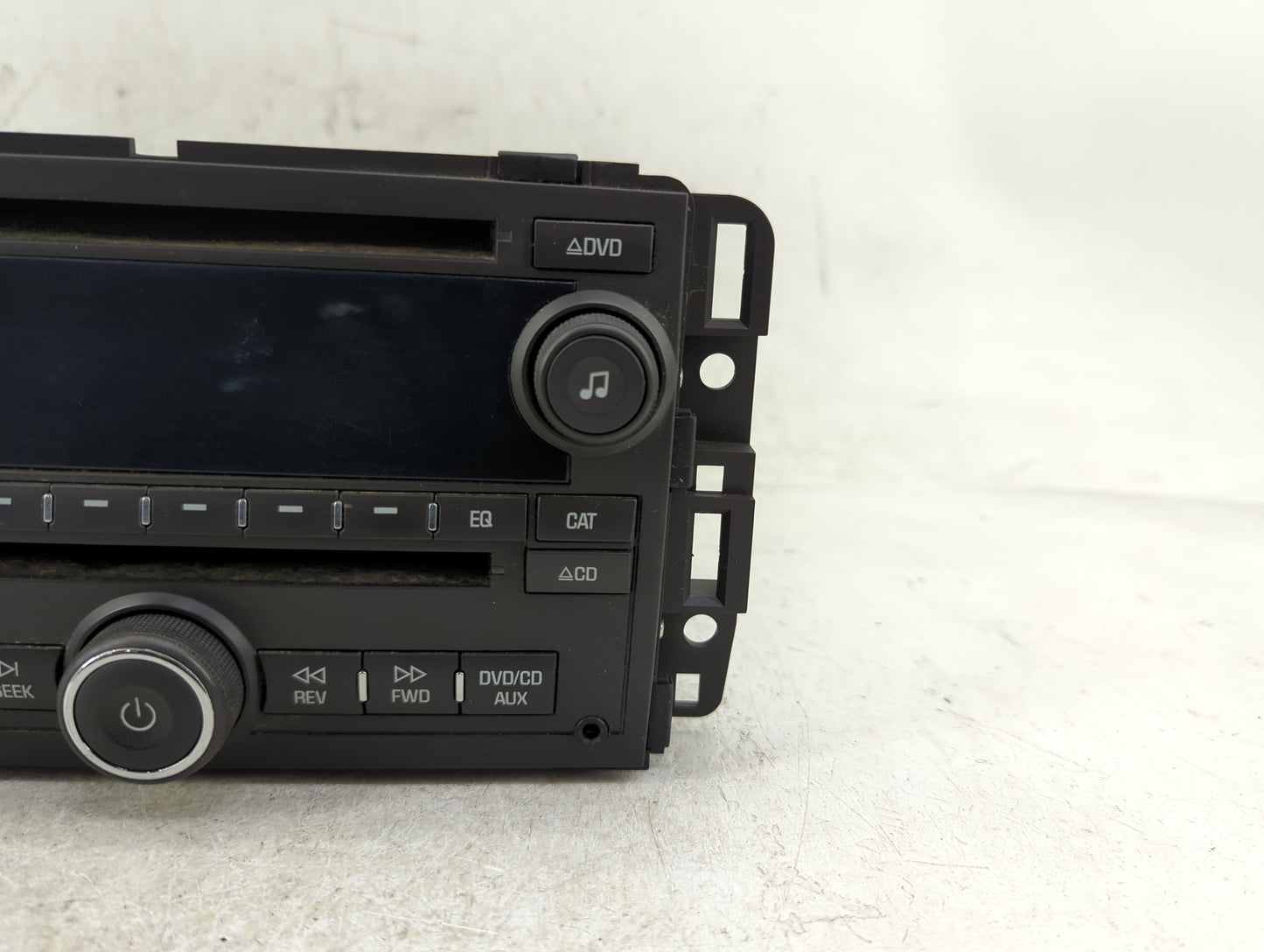 2009 Gmc Yukon Radio AM FM Cd Player Receiver Replacement P/N:20813552 Fits OEM Used Auto Parts - Oemusedautoparts1.com