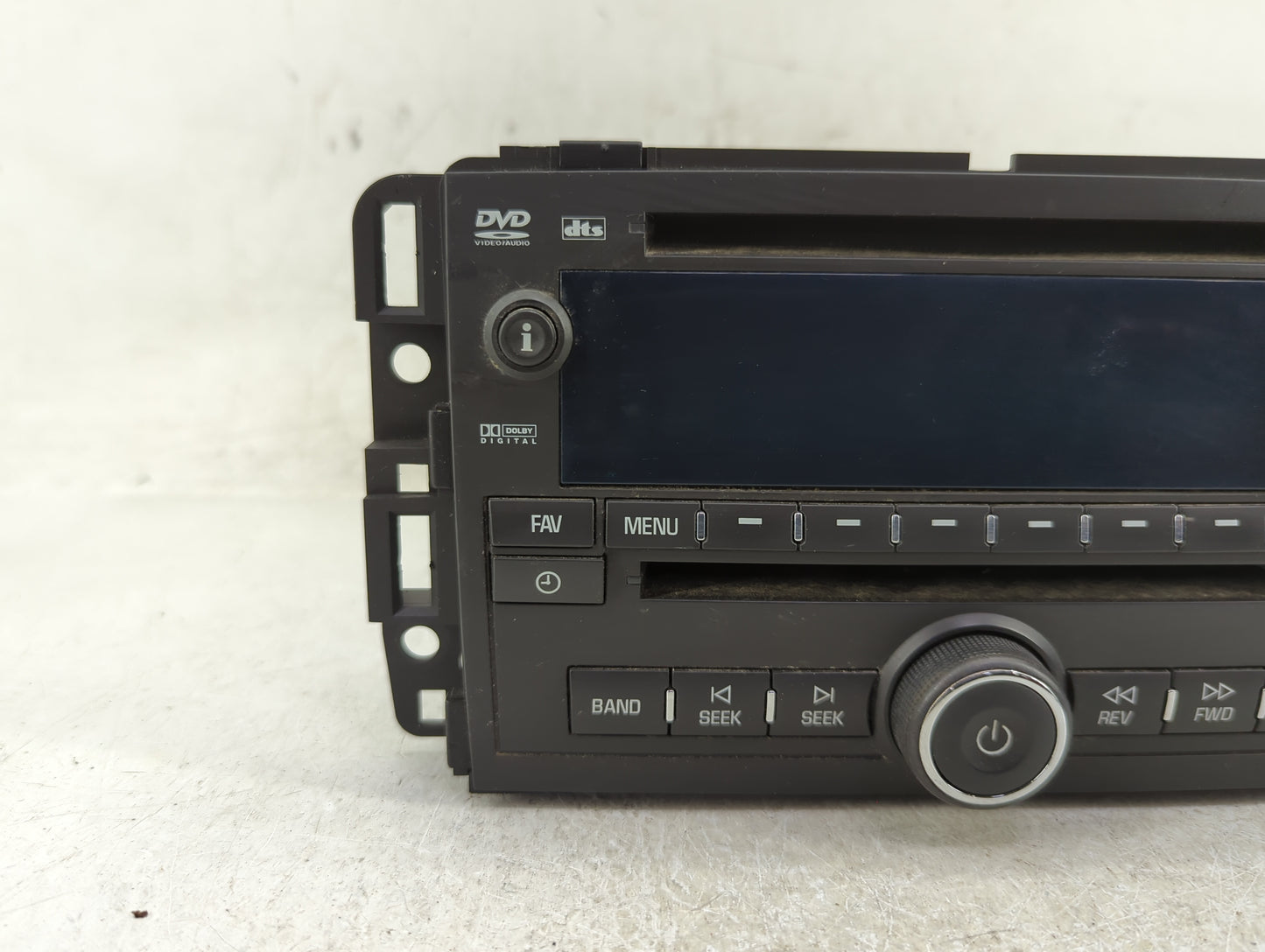 2009 Gmc Yukon Radio AM FM Cd Player Receiver Replacement P/N:20813552 Fits OEM Used Auto Parts - Oemusedautoparts1.com