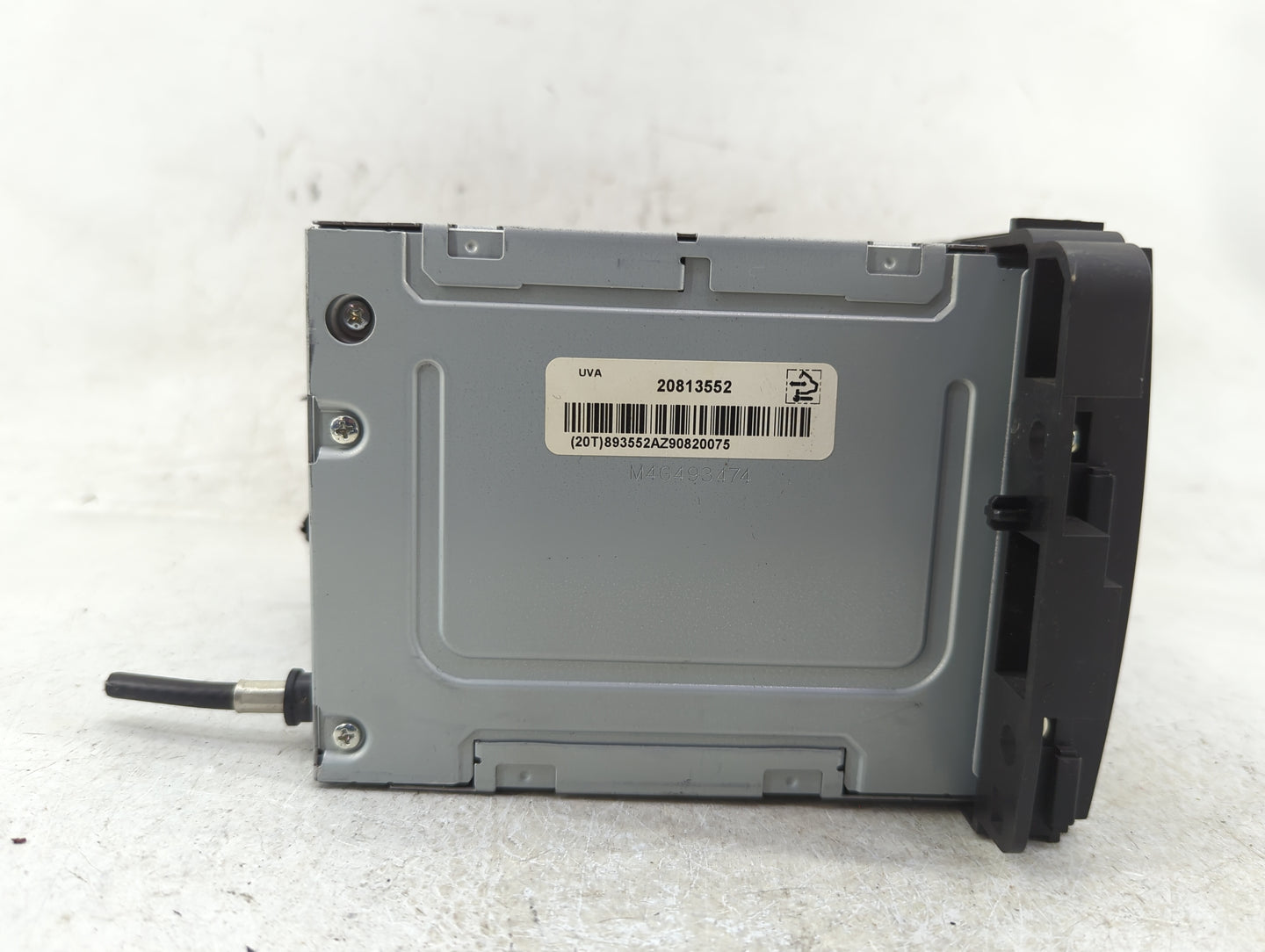 2009 Gmc Yukon Radio AM FM Cd Player Receiver Replacement P/N:20813552 Fits OEM Used Auto Parts - Oemusedautoparts1.com