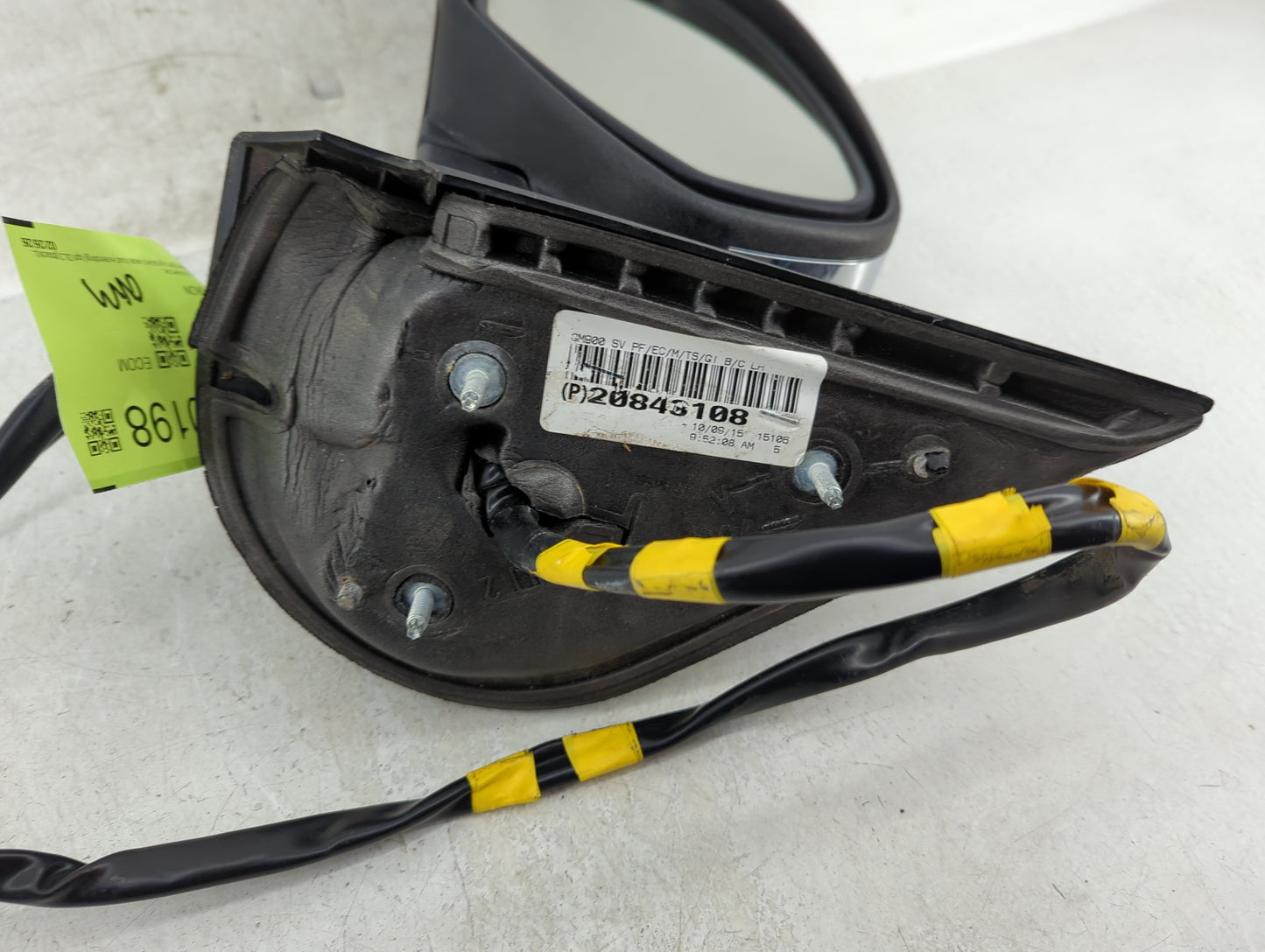 2009-2014 Gmc Yukon Driver Side View Mirror - Left Door Mirror OEM Used - Oemusedautoparts1.com