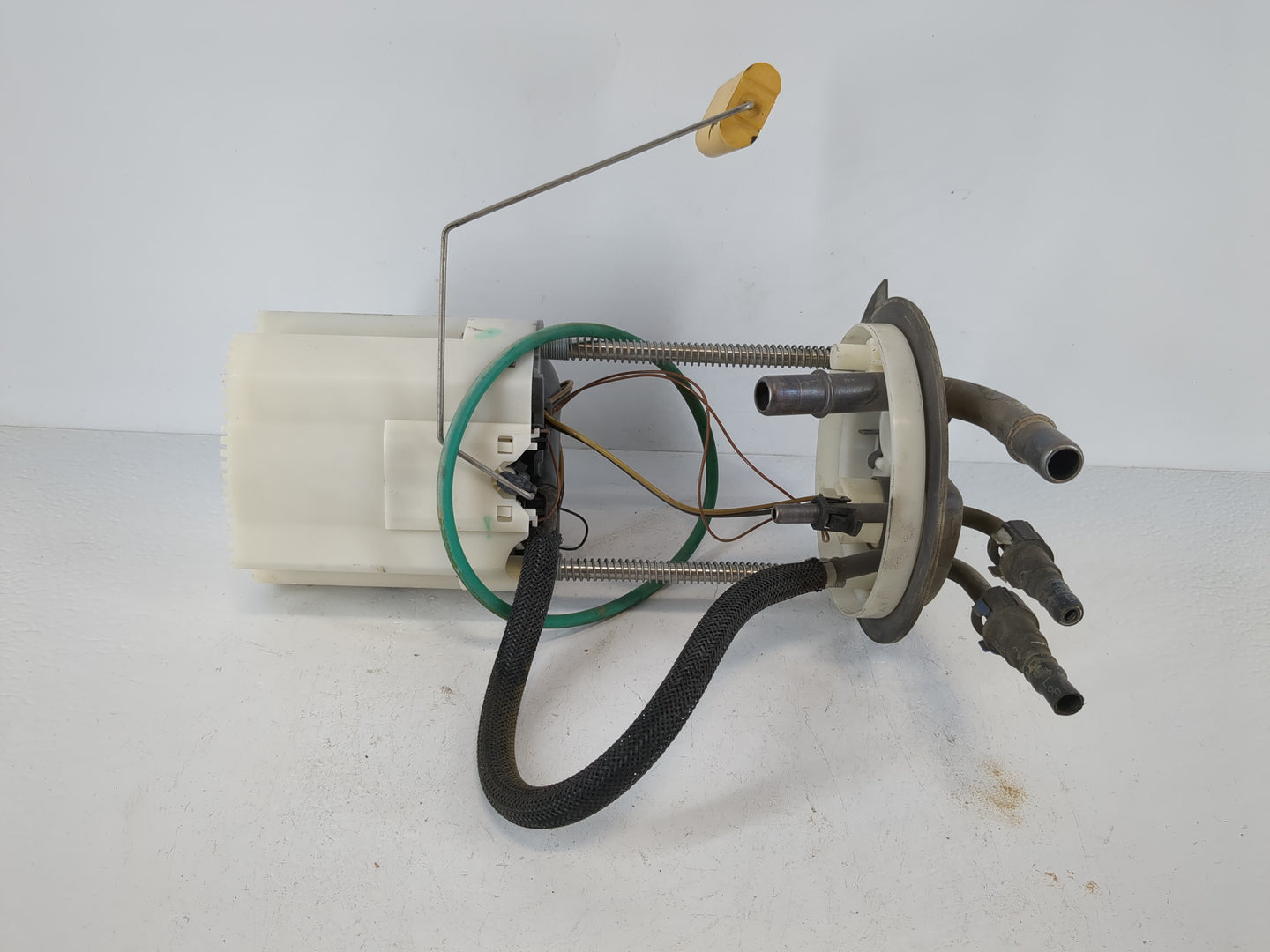 2008-2013 Gmc Yukon Electrical Gas Fuel Pump Assembly - Oemusedautoparts1.com