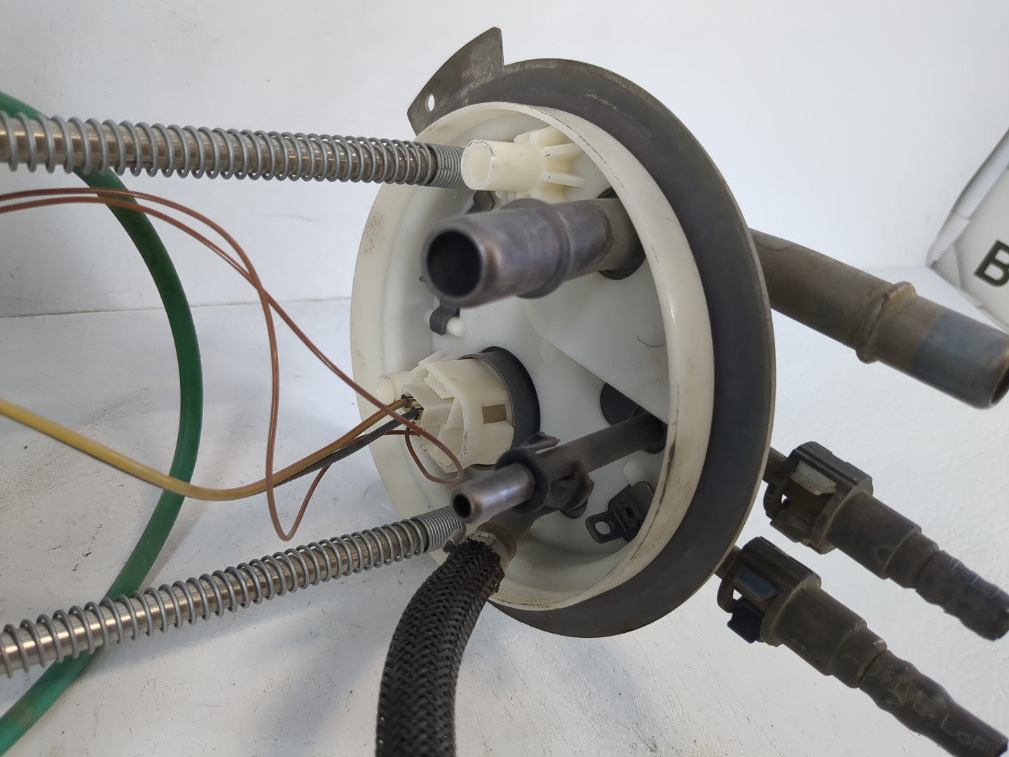 2008-2013 Gmc Yukon Electrical Gas Fuel Pump Assembly - Oemusedautoparts1.com