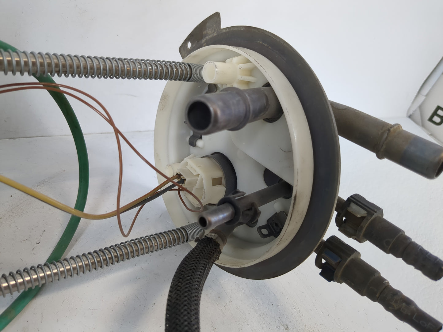 2008-2013 Gmc Yukon Electrical Gas Fuel Pump Assembly - Oemusedautoparts1.com