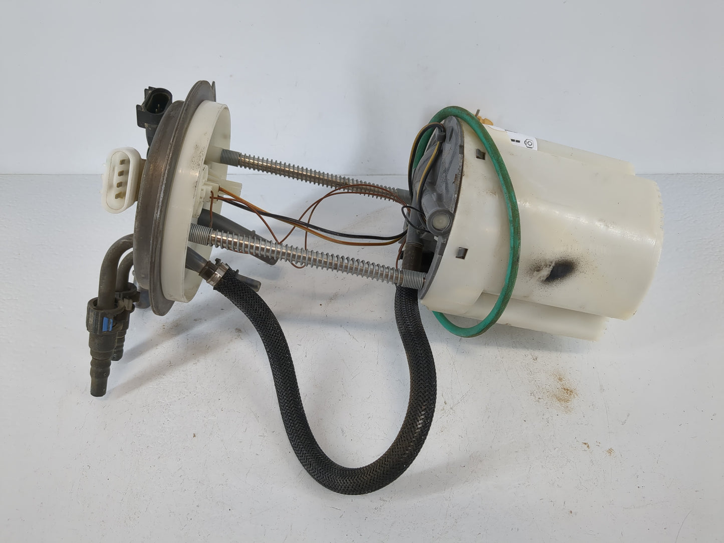2008-2013 Gmc Yukon Electrical Gas Fuel Pump Assembly - Oemusedautoparts1.com