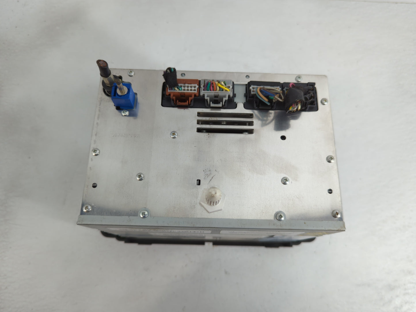 2009 Gmc Yukon Radio AM FM Cd Player Receiver Replacement P/N:20862567 Fits OEM Used Auto Parts - Oemusedautoparts1.com