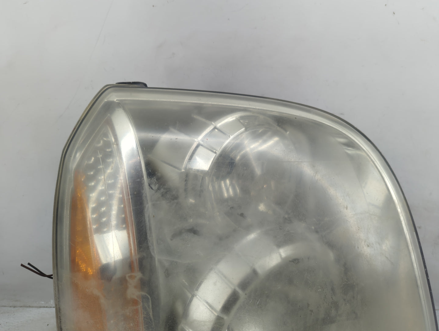 2007-2014 Gmc Yukon Passenger Right Oem Head Light Headlight Lamp - Oemusedautoparts1.com