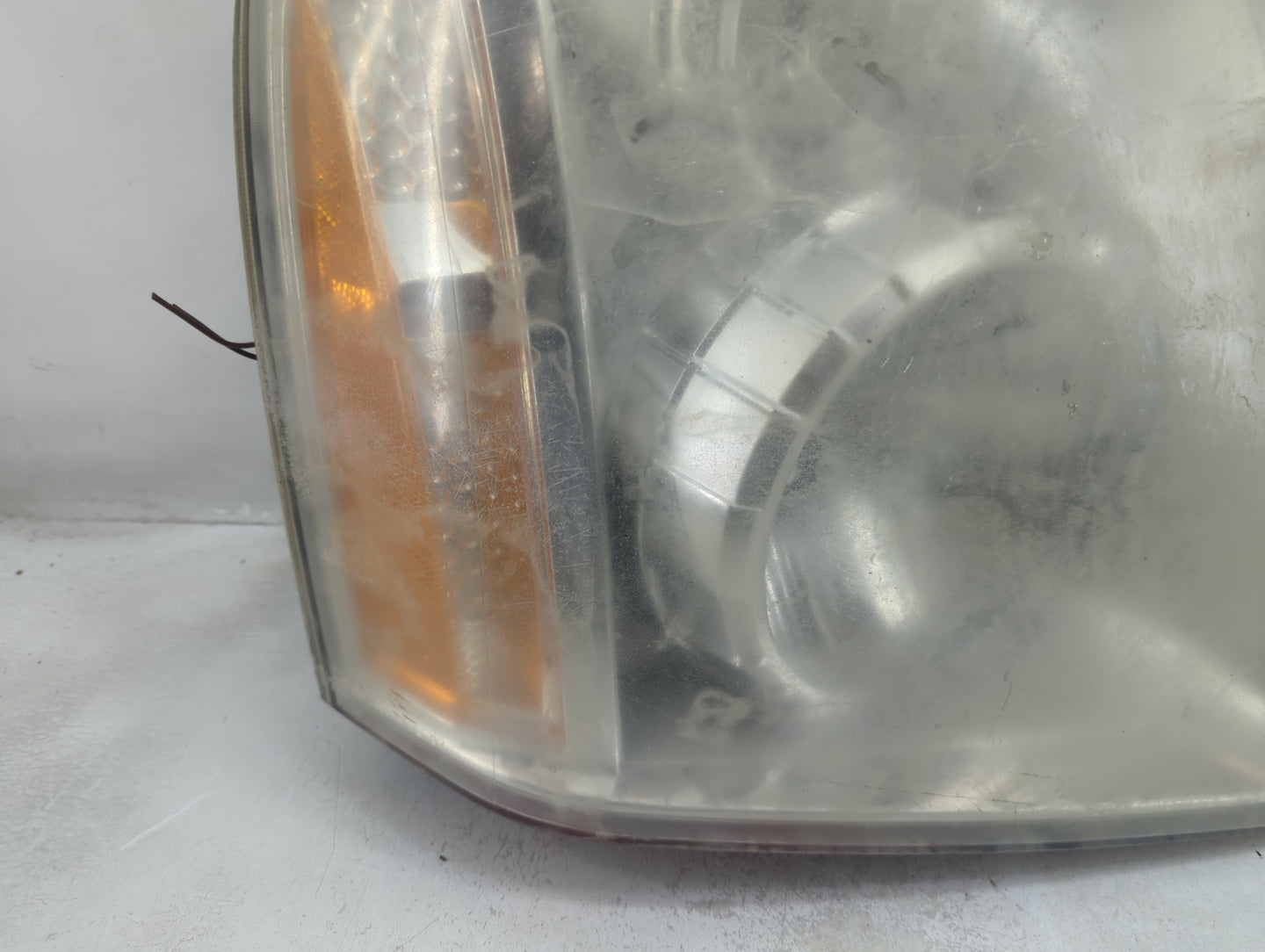 2007-2014 Gmc Yukon Passenger Right Oem Head Light Headlight Lamp - Oemusedautoparts1.com