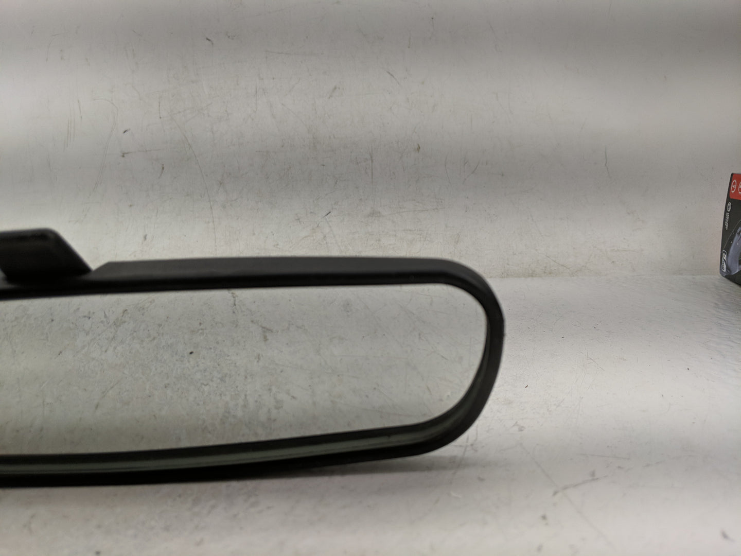 2009 Gmc Yukon Interior Rear View Mirror Replacement OEM P/N:E8011681 Fits OEM Used Auto Parts - Oemusedautoparts1.com