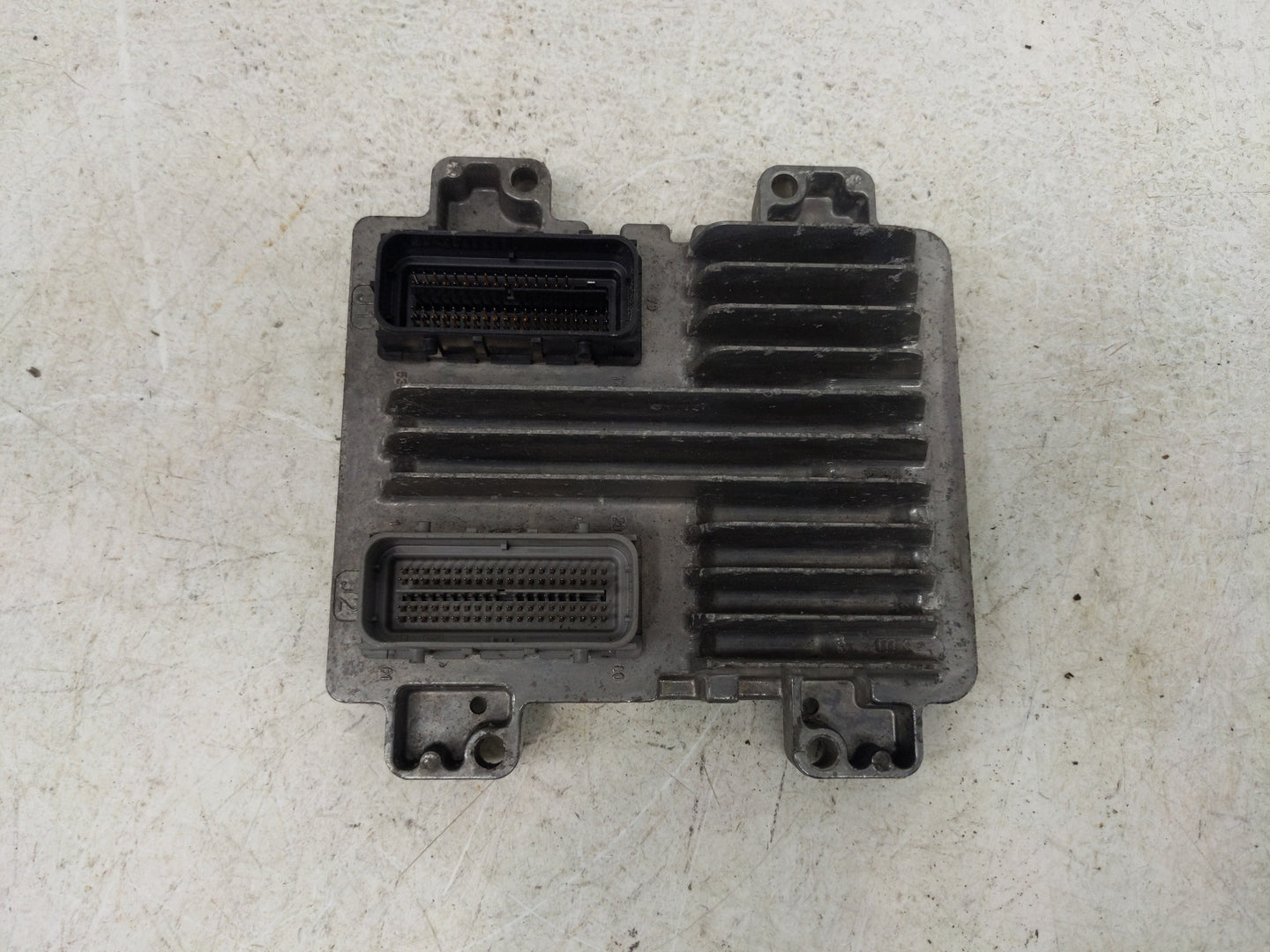 2009-2010 Gmc Yukon PCM Engine Control Computer ECU ECM PCU OEM P/N:12630500 Fits Fits 2009 2010 OEM Used Auto Parts - Oemus