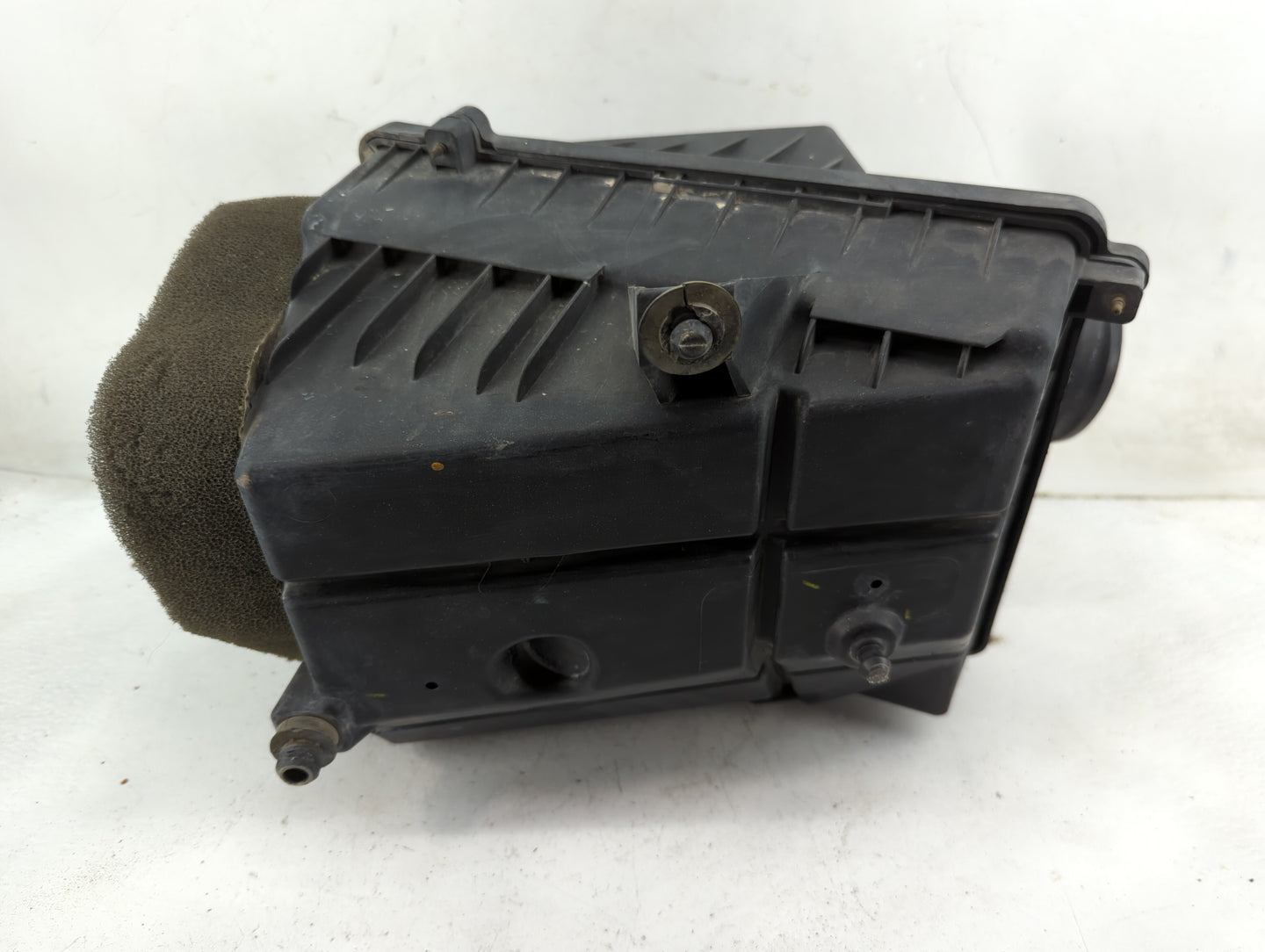 2009-2014 Gmc Yukon Air Cleaner Intake-duct Hose Tube 1459711 - Oemusedautoparts1.com