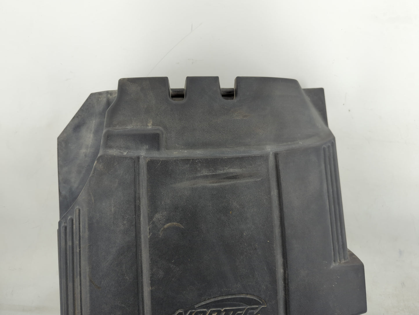 2009 Gmc Yukon Engine Cover Black - Oemusedautoparts1.com