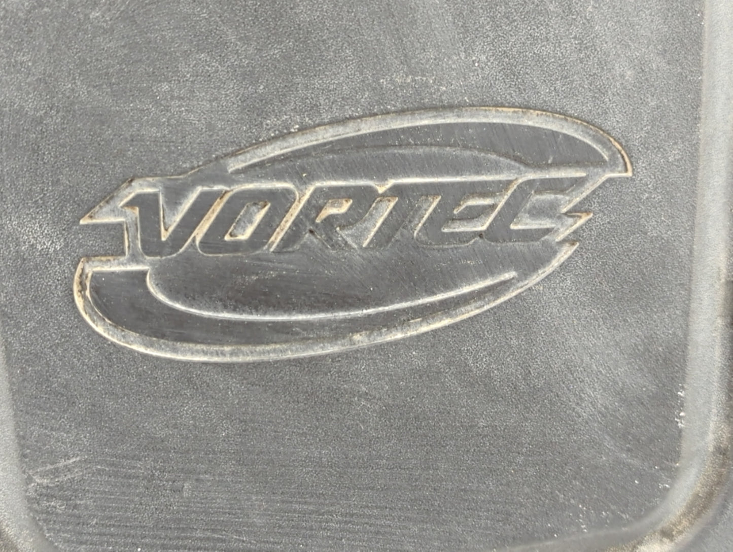 2009 Gmc Yukon Engine Cover Black - Oemusedautoparts1.com