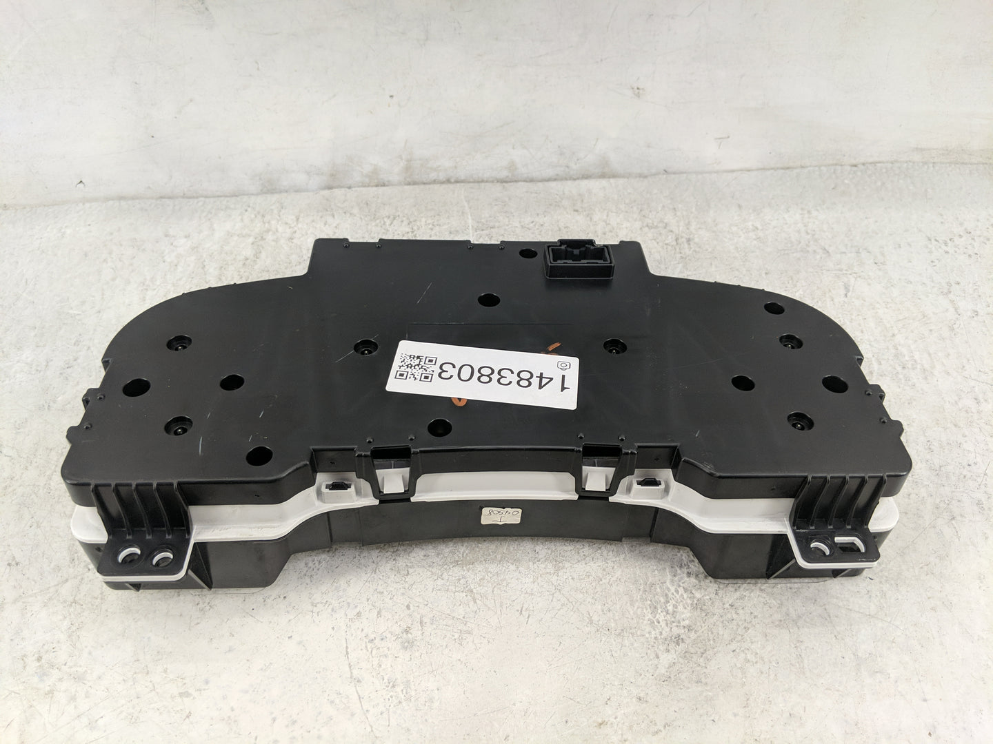 2008-2011 Gmc Yukon Instrument Cluster Speedometer Gauges P/N:25885599 50H8NFA080560009 Miles: Fits Fits 2008 2009 2010 2011