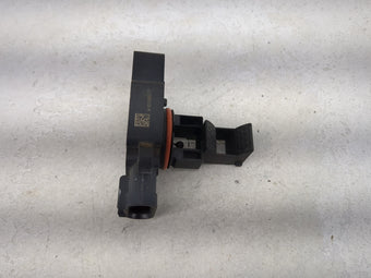 compare product 2009-2014 Gmc Yukon Mass Air Flow Meter Maf 1486690