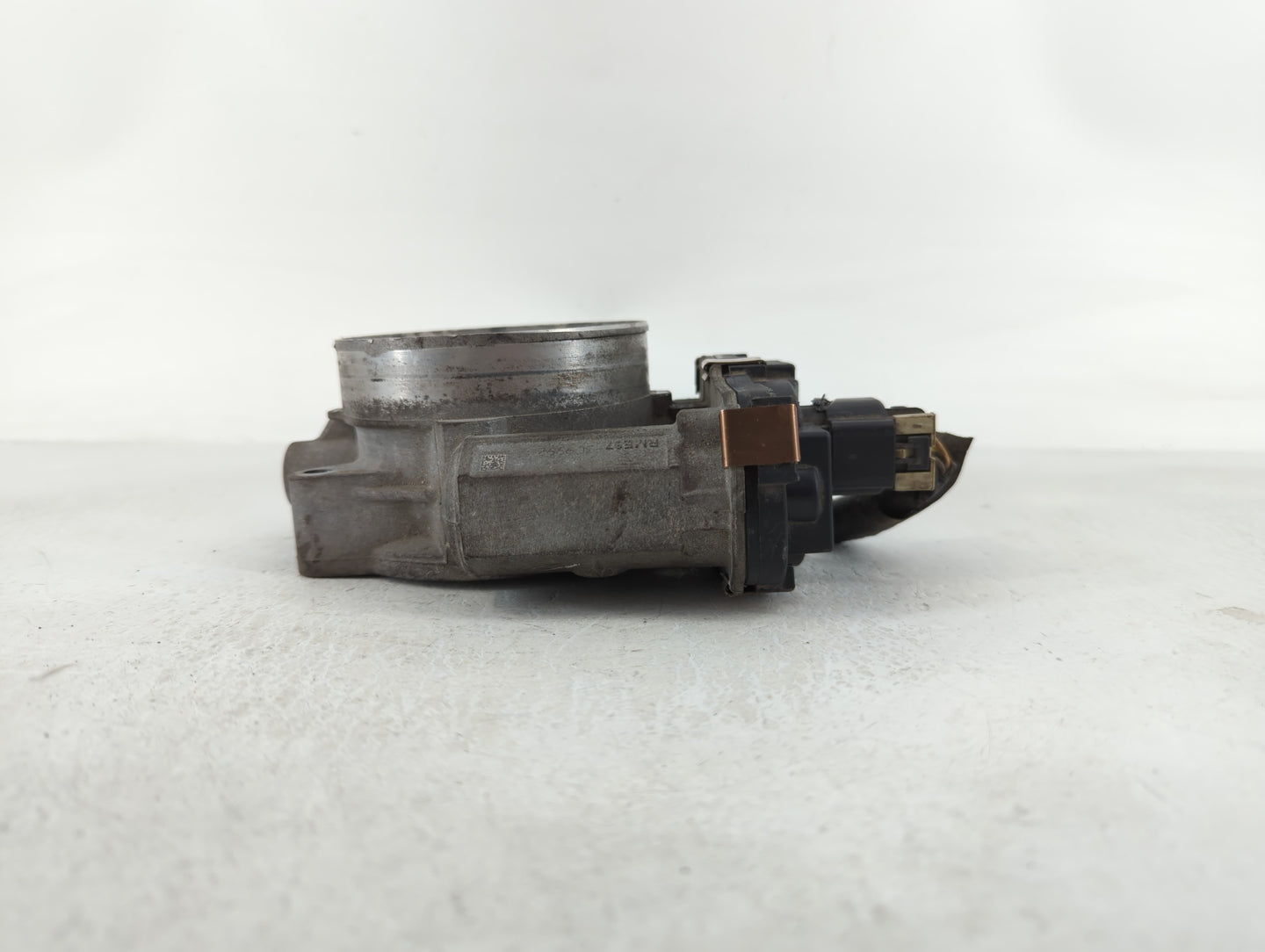 2009-2014 Gmc Yukon Throttle Body P/N:9423 01588 A-C Fits Fits 2009 2010 2011 2012 2013 2014 2015 OEM Used Auto Parts - Oemu