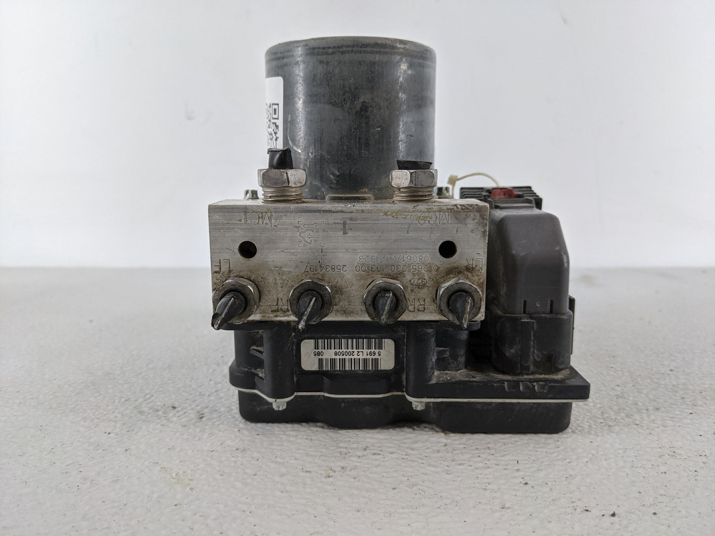 2009-2014 Gmc Yukon Xl ABS Pump Control Module Replacement P/N:25834197 Fits Fits 2009 2010 2011 2012 2013 2014 OEM Used Aut